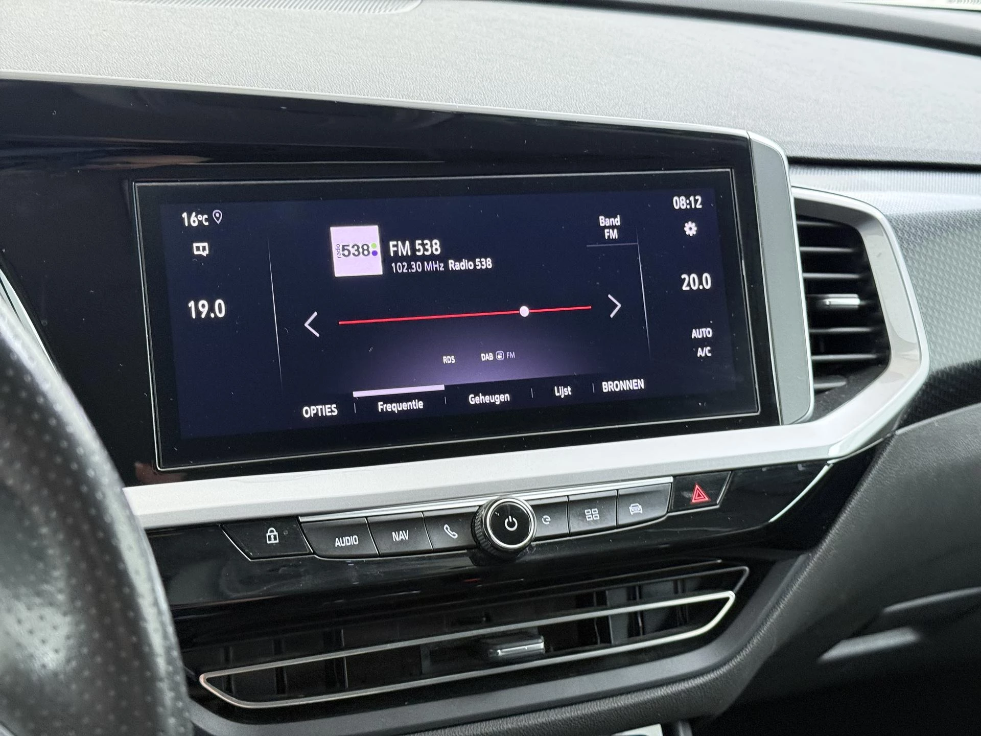 Opel-Grandland-image-26