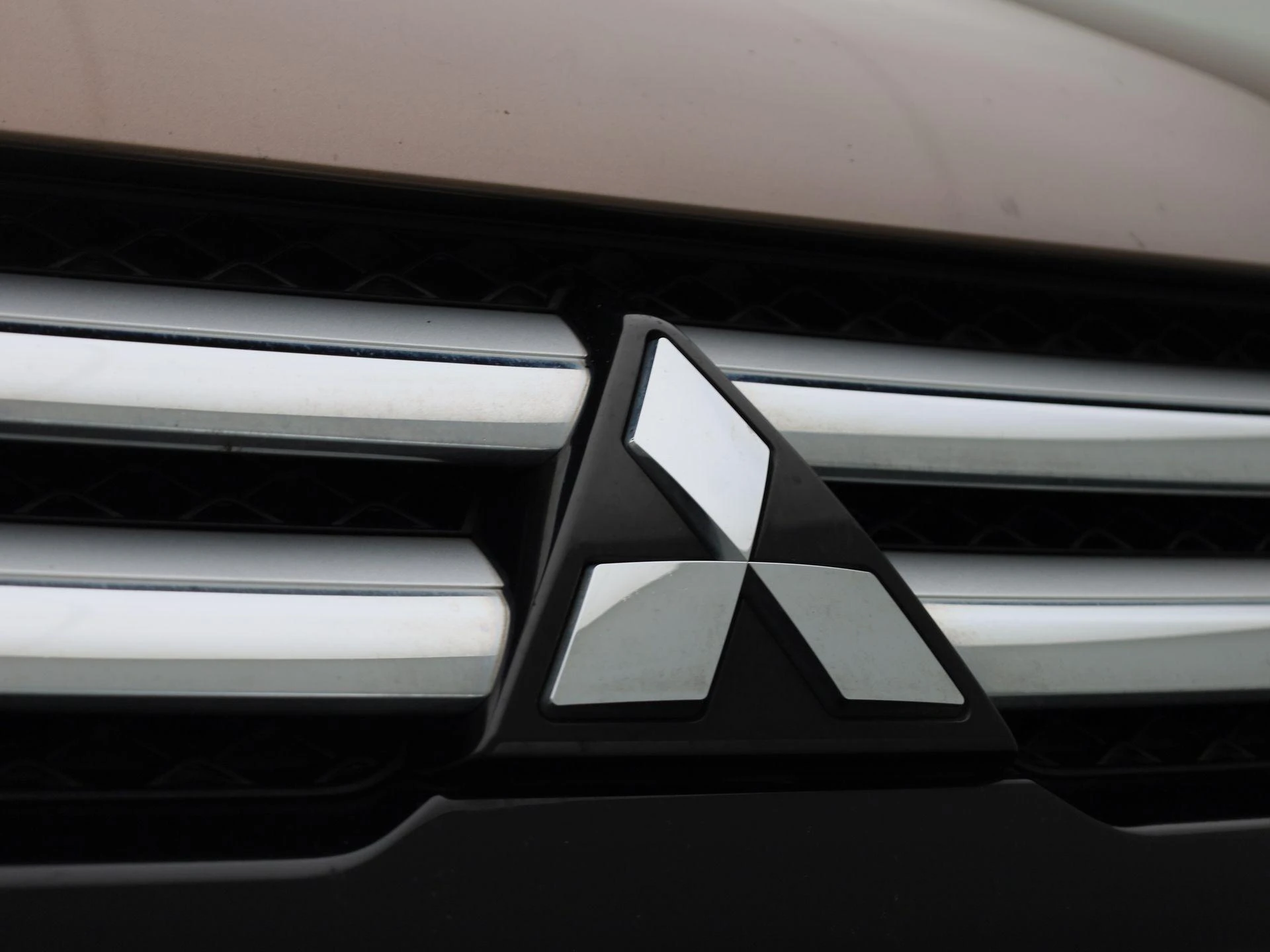 Mitsubishi-Eclipse Cross-image-38