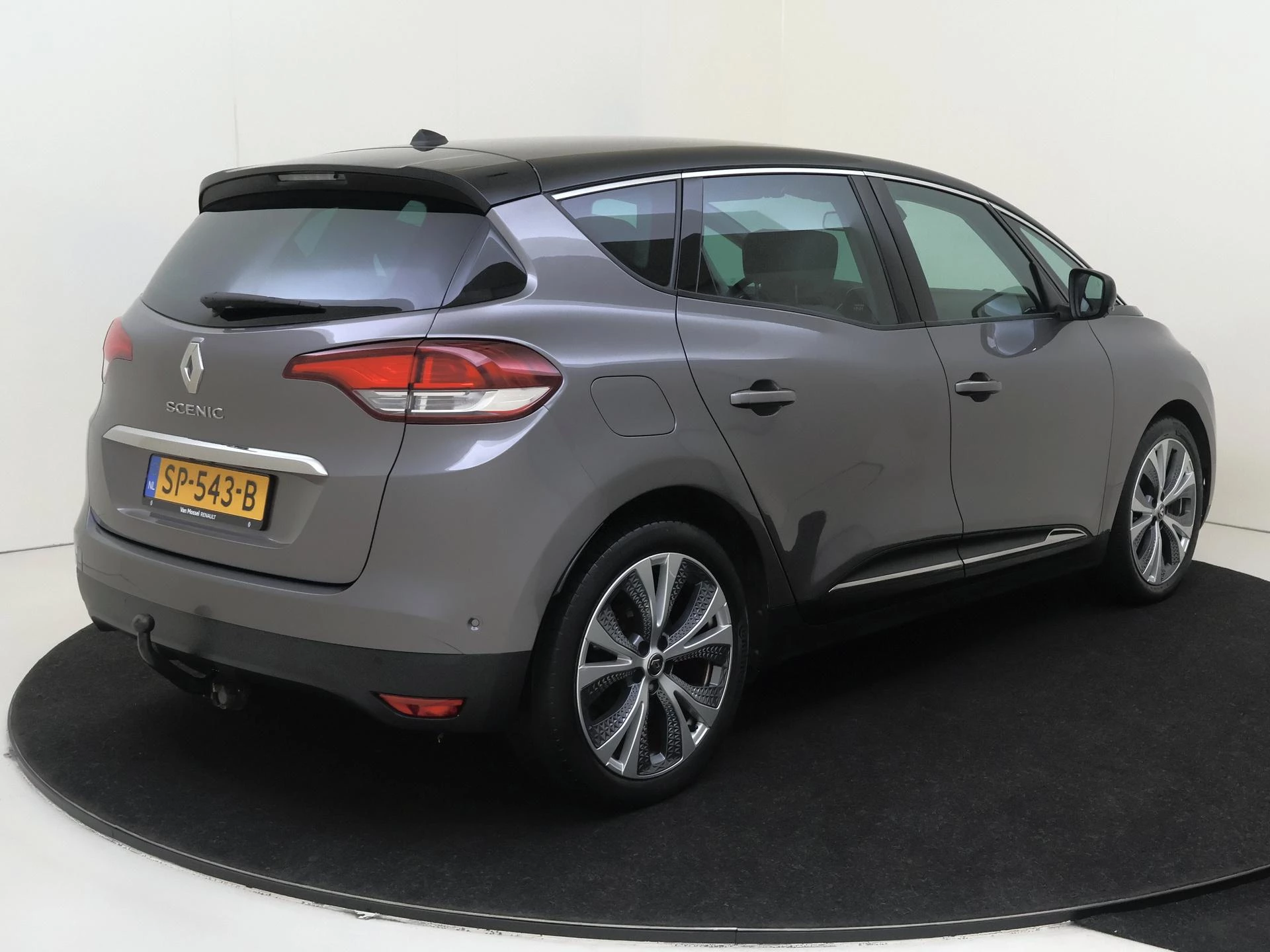 Renault-Scénic-image-6