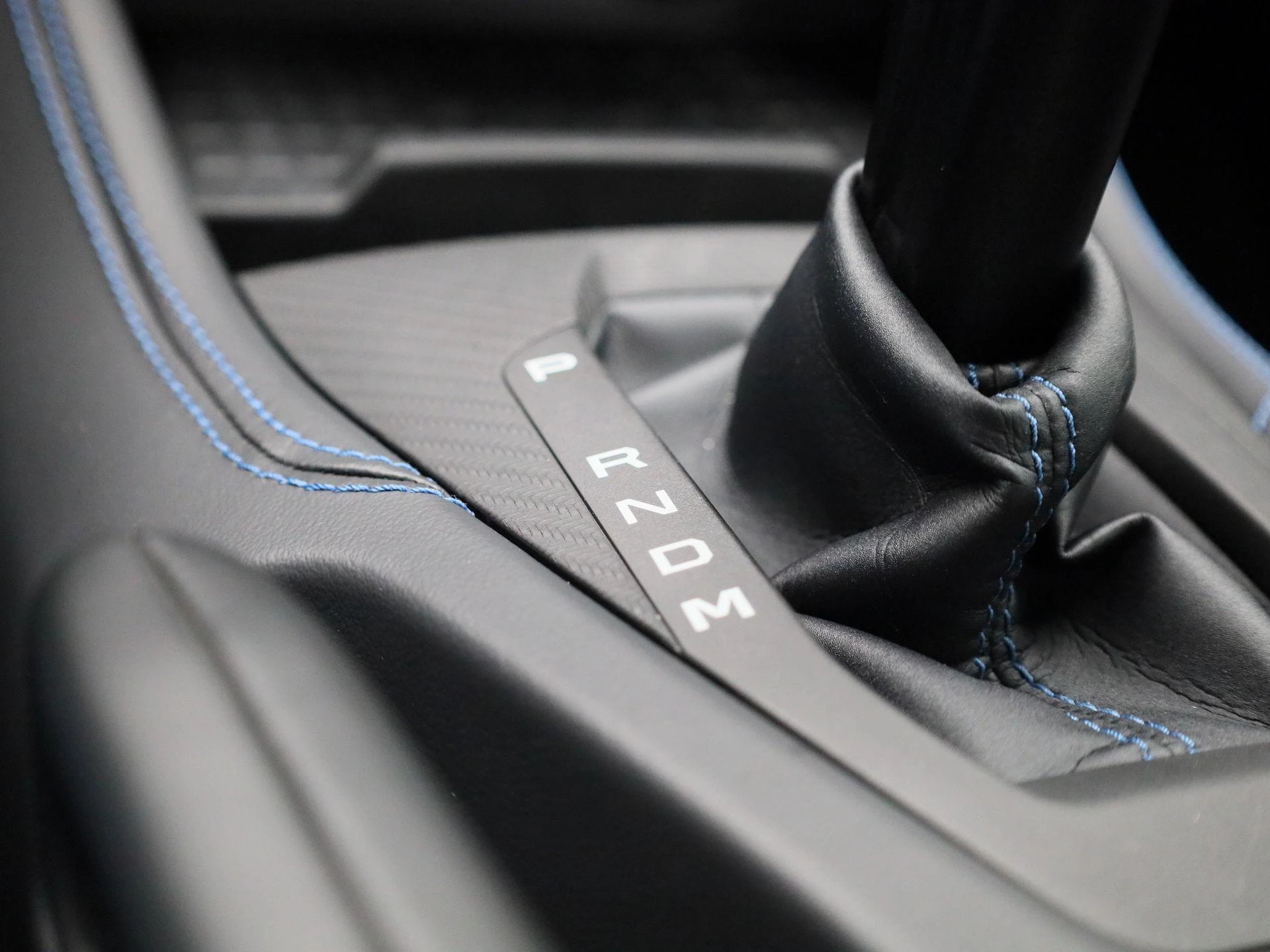 Ford Mustang 5.0i V8 Aut. Dark Horse