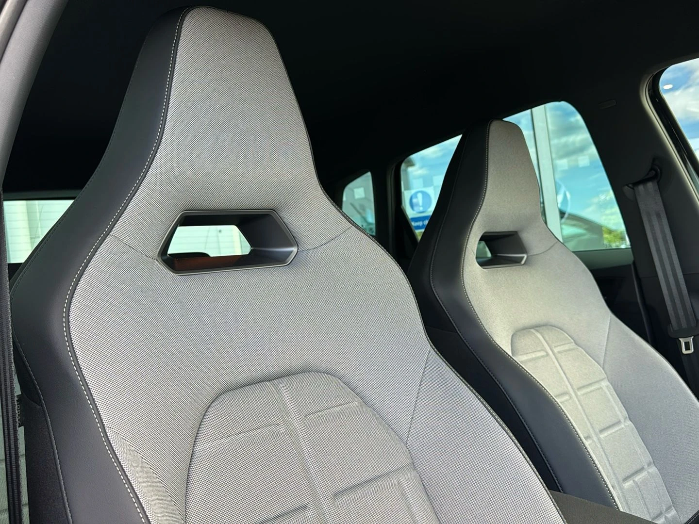 SEAT-Arona-image-16