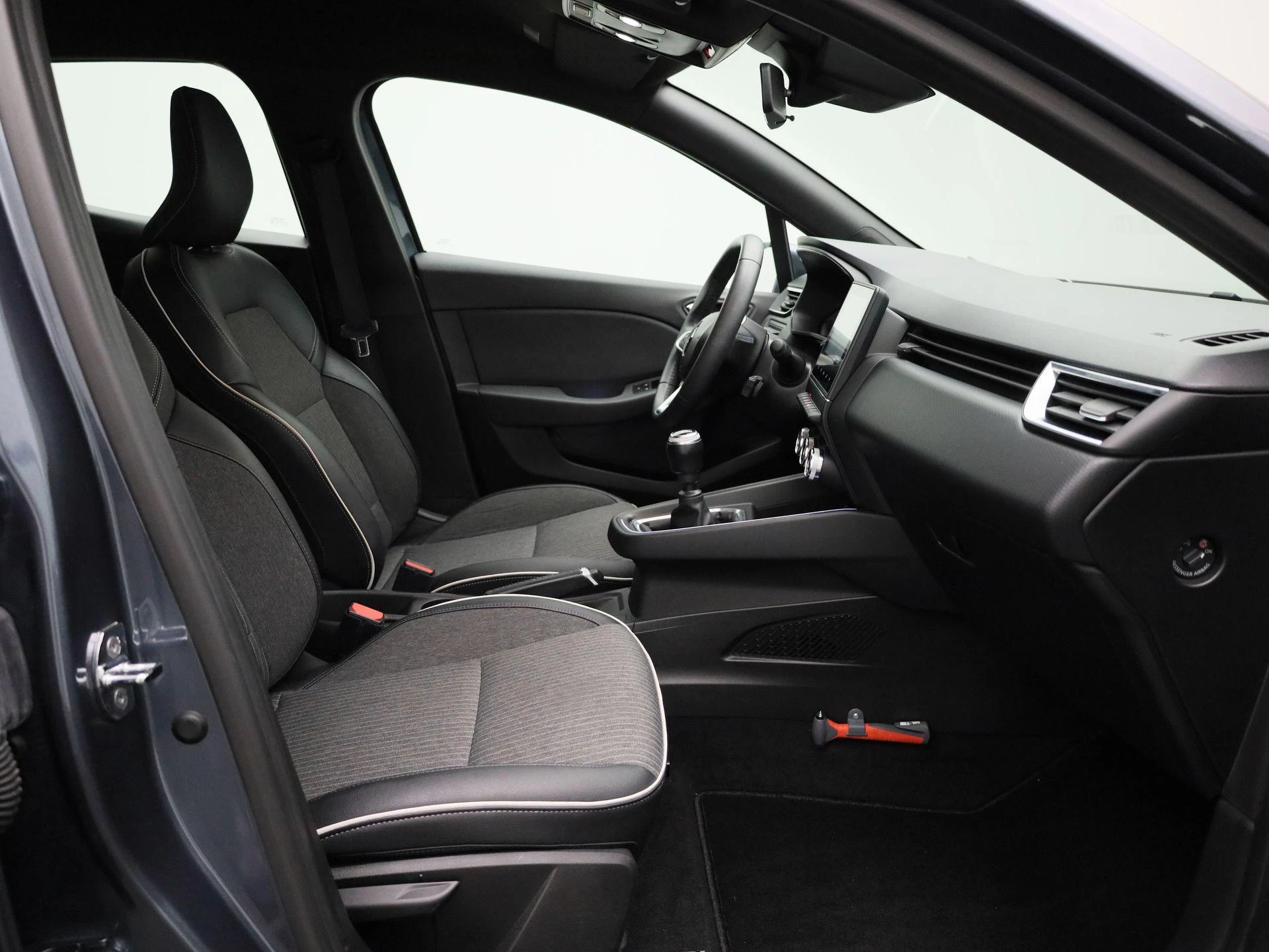 Renault-Clio-image-29