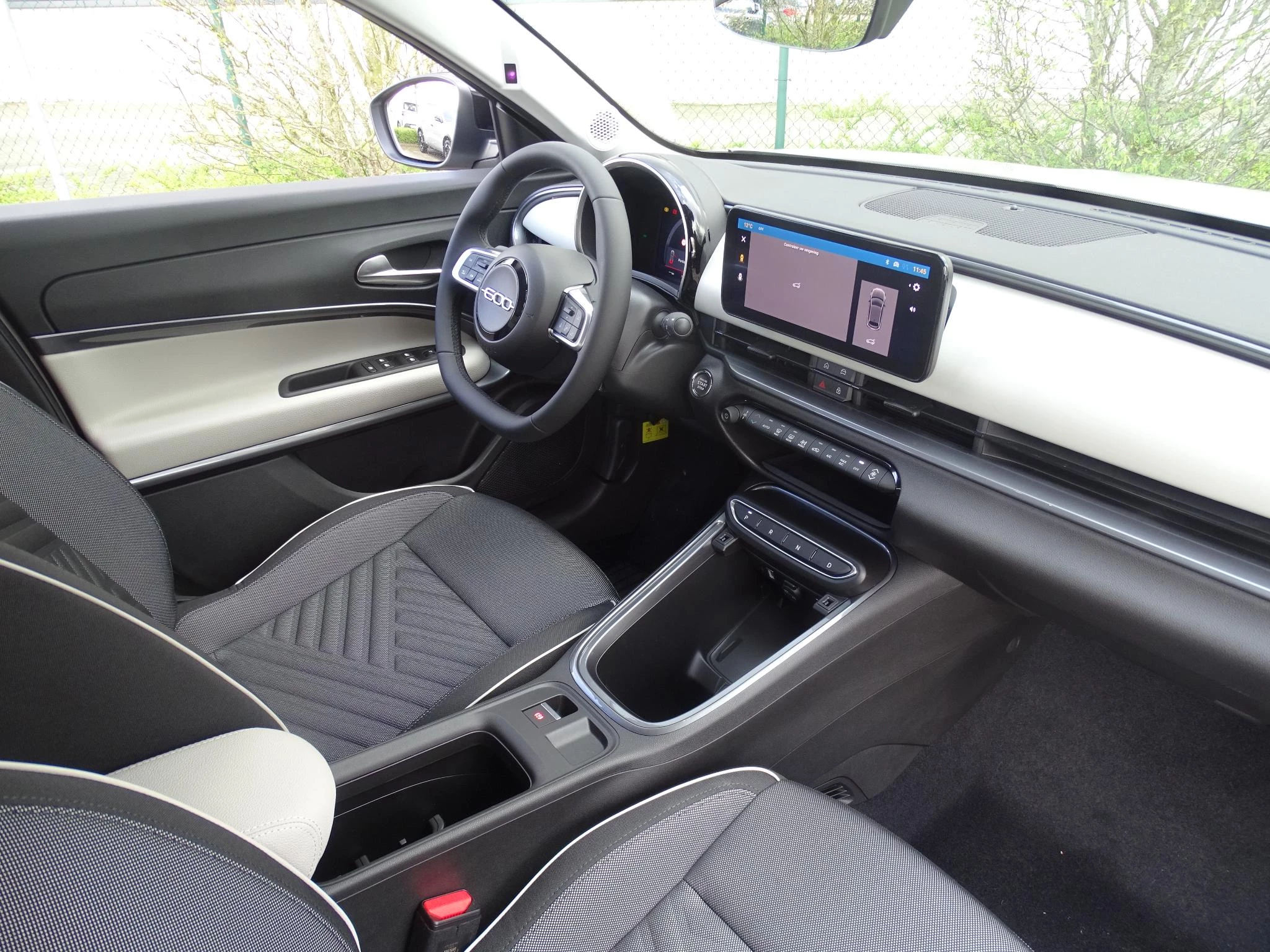 Fiat 600 1.2 Hybrid 145cv DCT La Prima