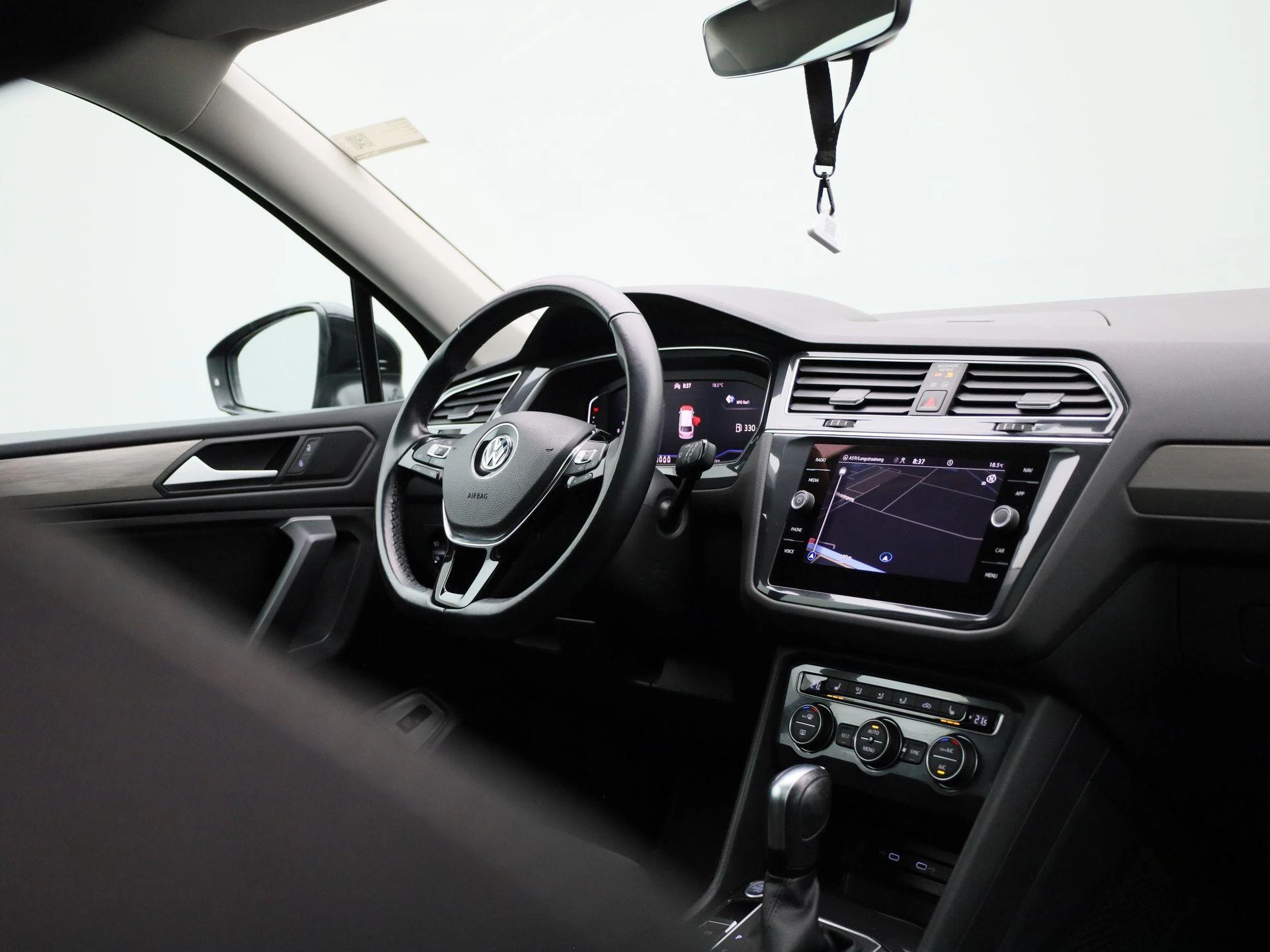Volkswagen-Tiguan Allspace-image-34