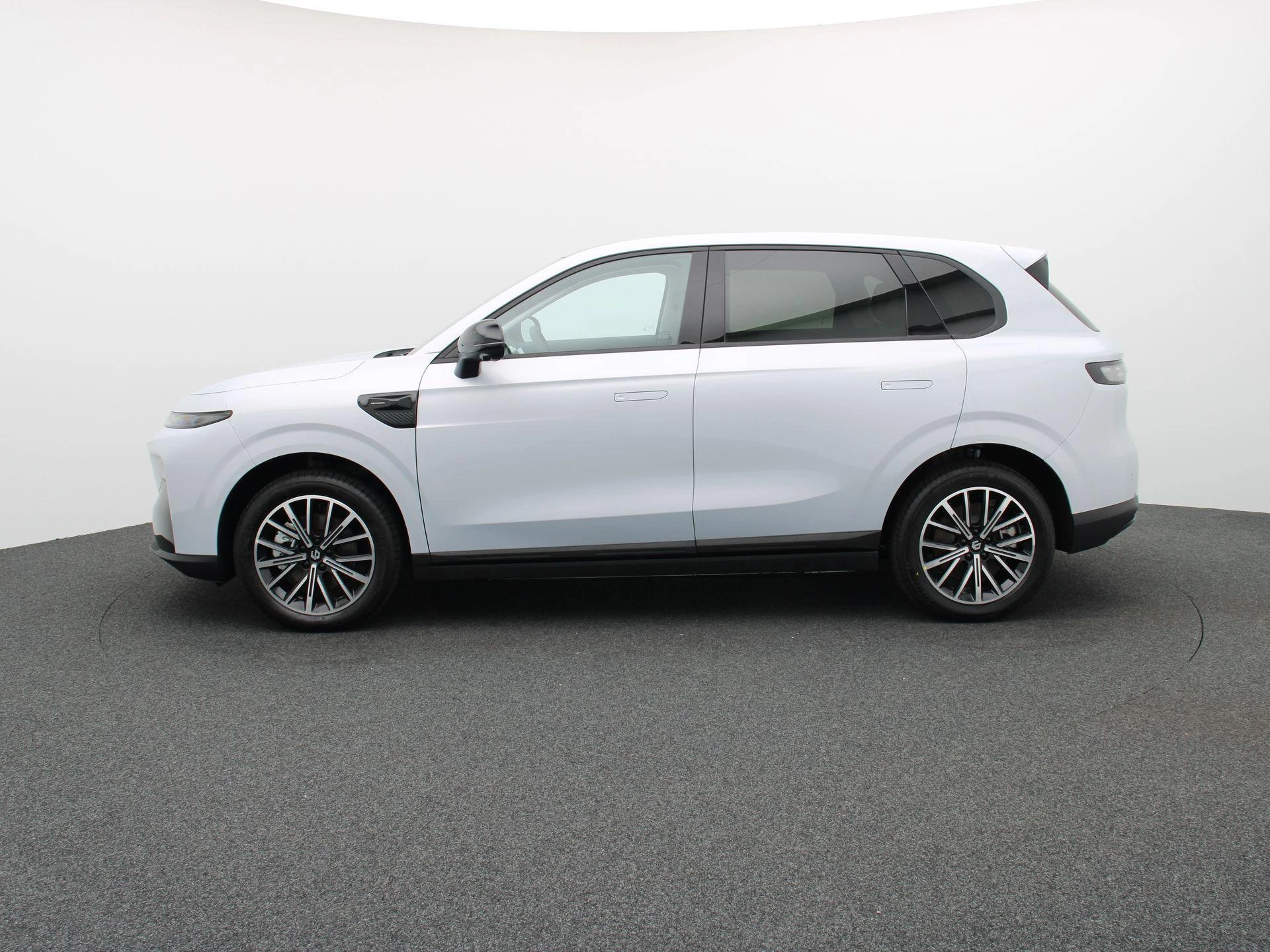 Leapmotor-B10-image-3