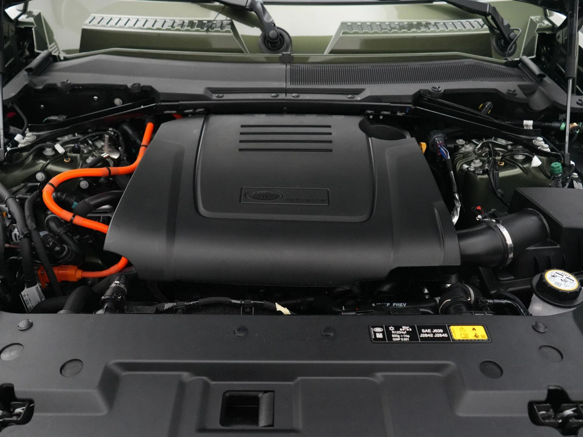 Land Rover-Defender-image-40
