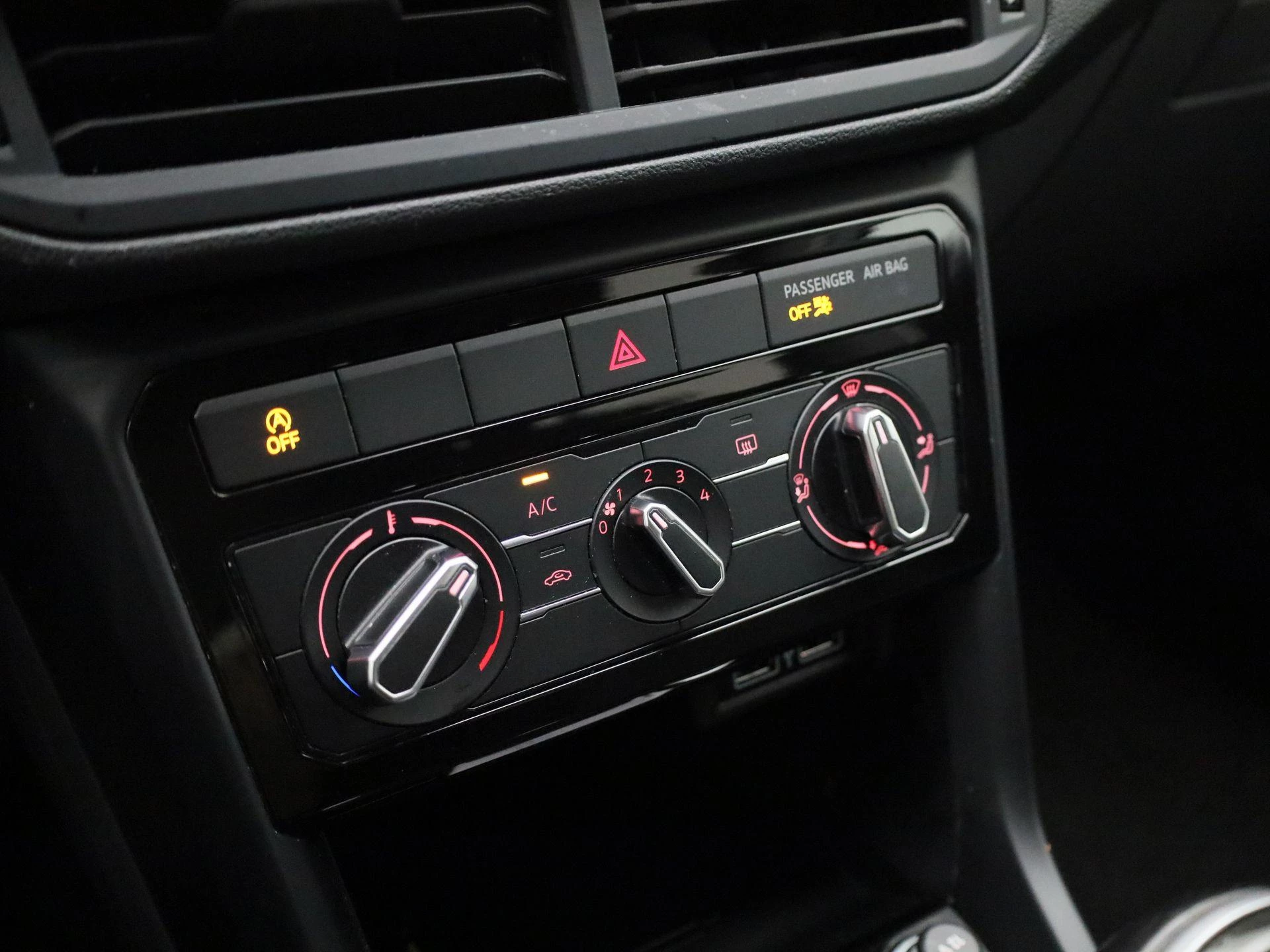 Volkswagen-T-Cross-image-16