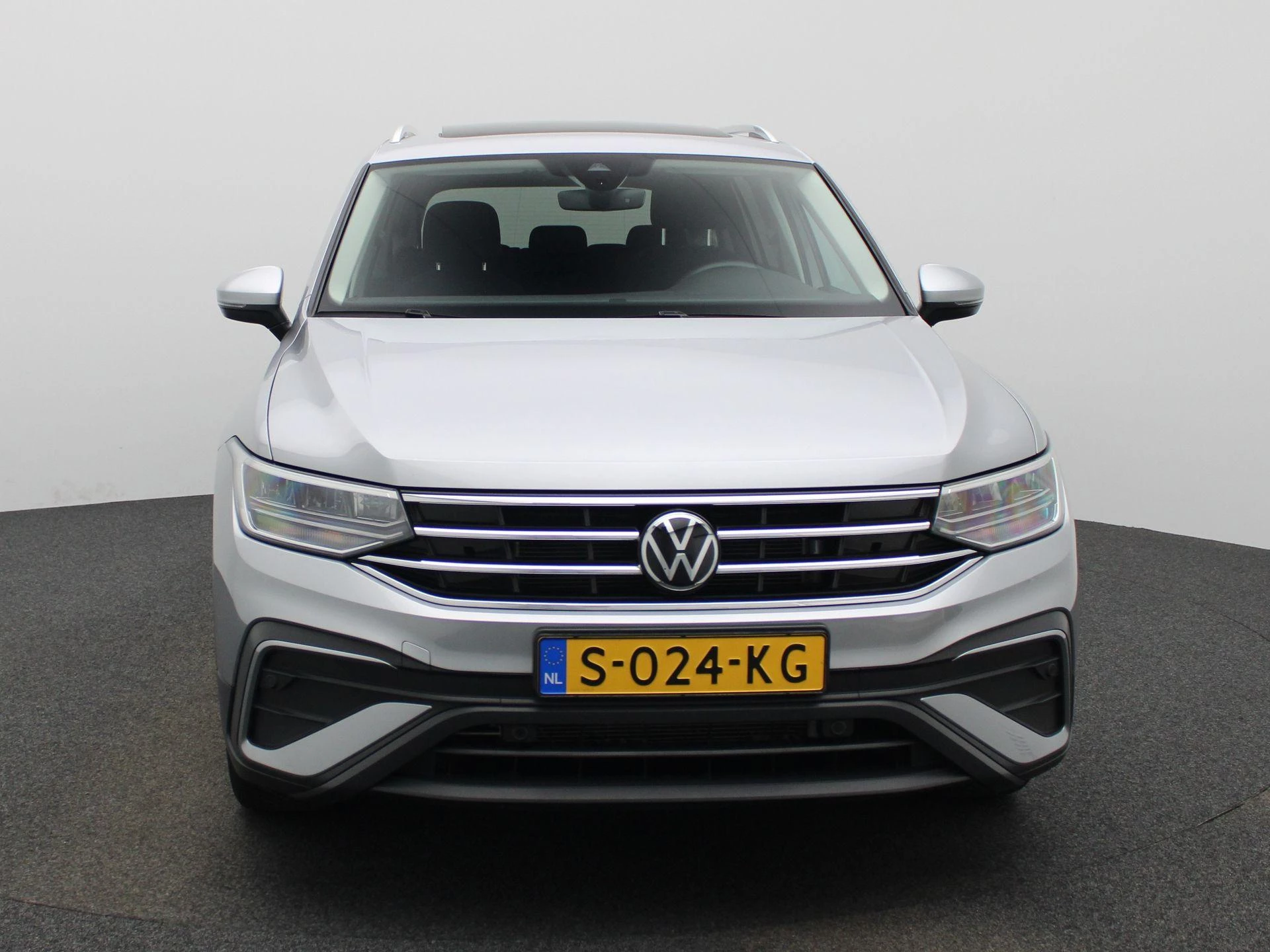 Volkswagen-Tiguan Allspace-image-2