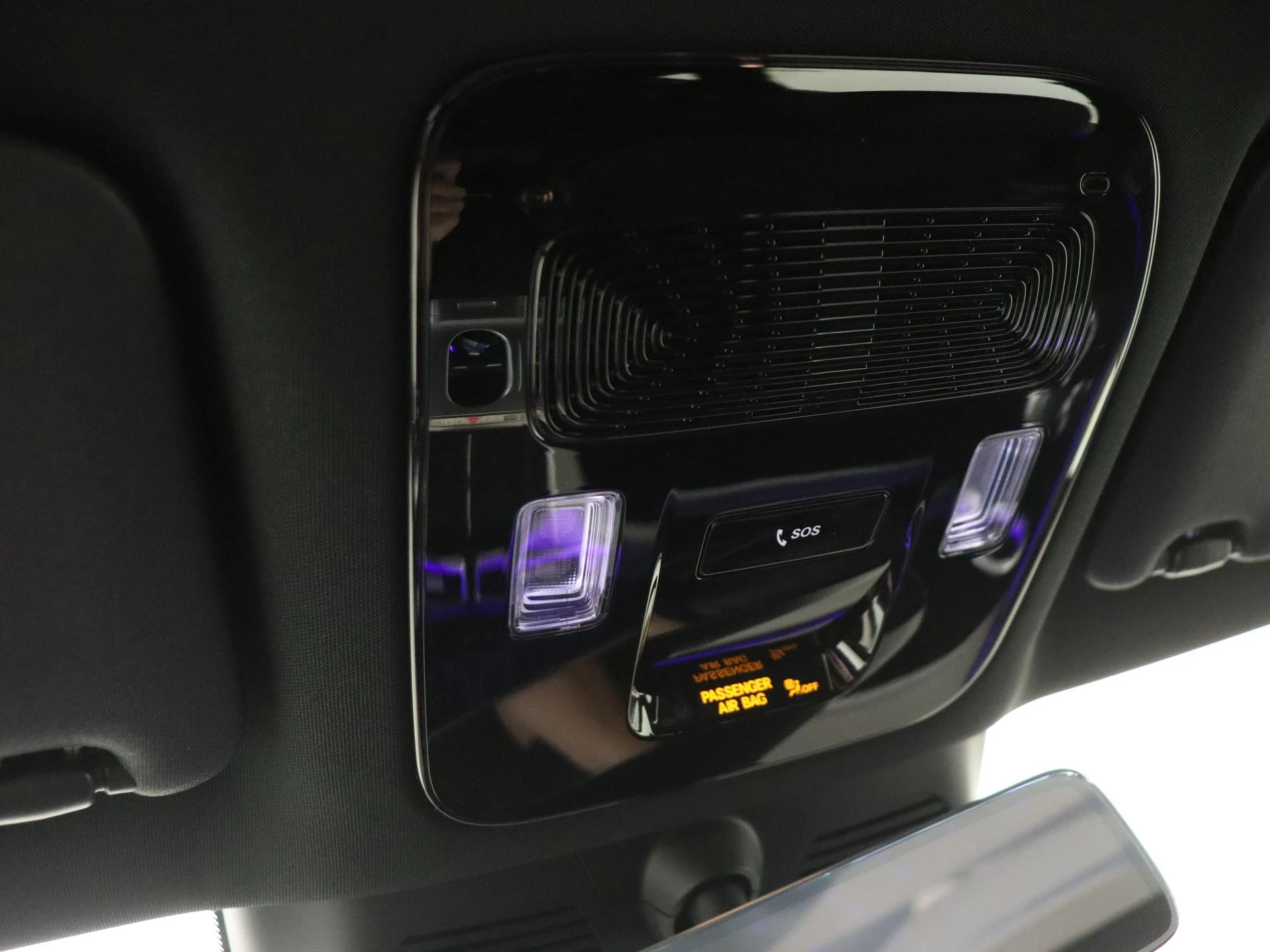 Mercedes-Benz-C-Klasse-image-24