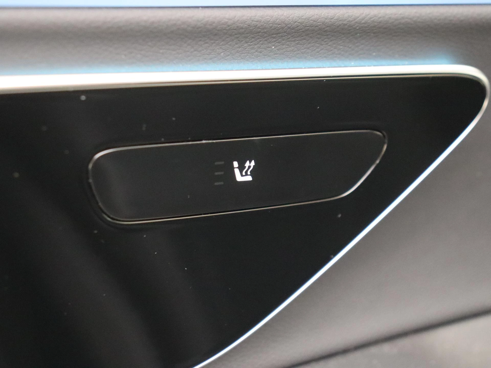 Mercedes-Benz-E-Klasse-image-24