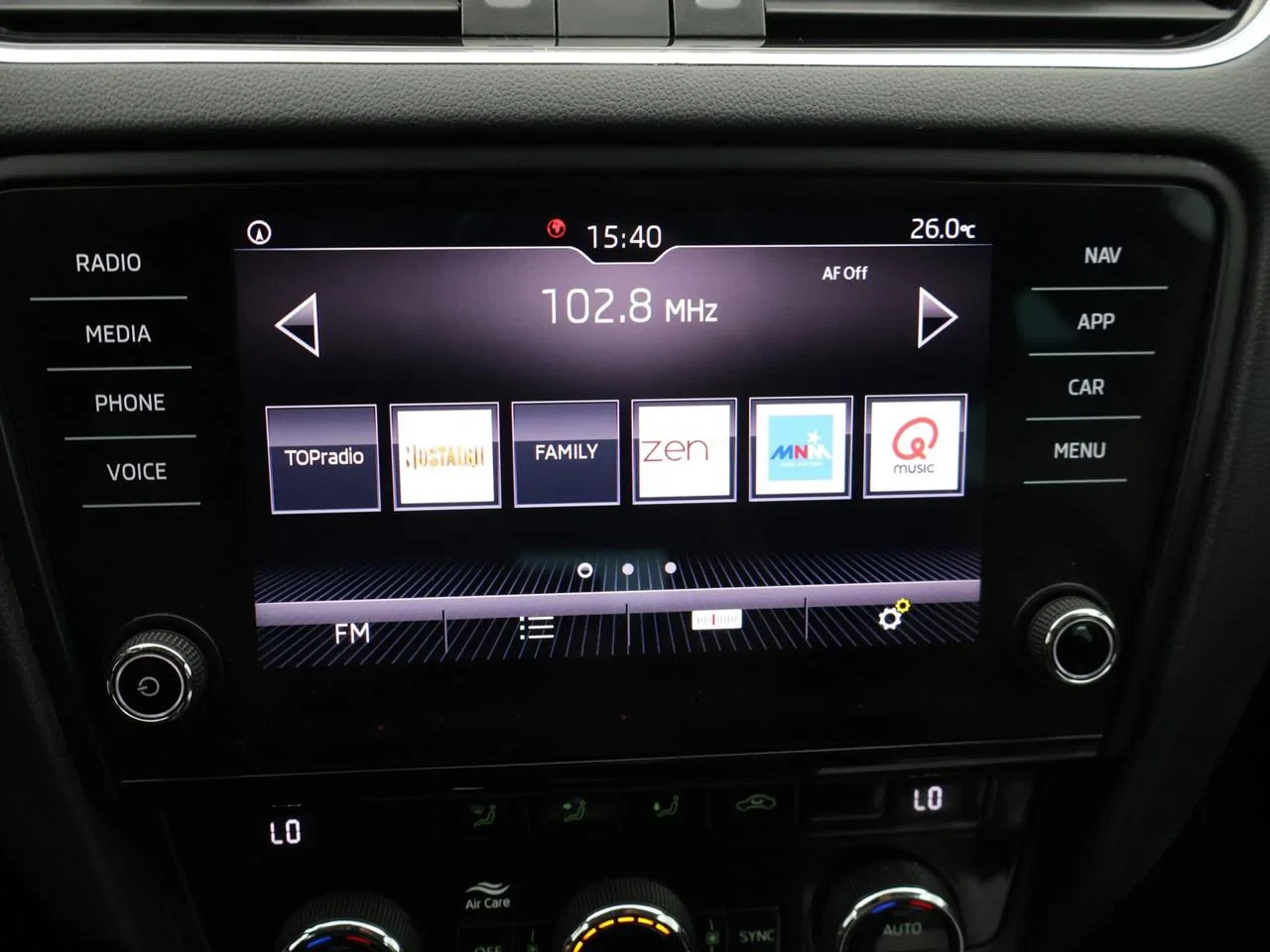 Škoda Octavia Combi 1.6TDI NAVI*TREKHAAK*AUTOCLIMA*TOUCHSCREEN