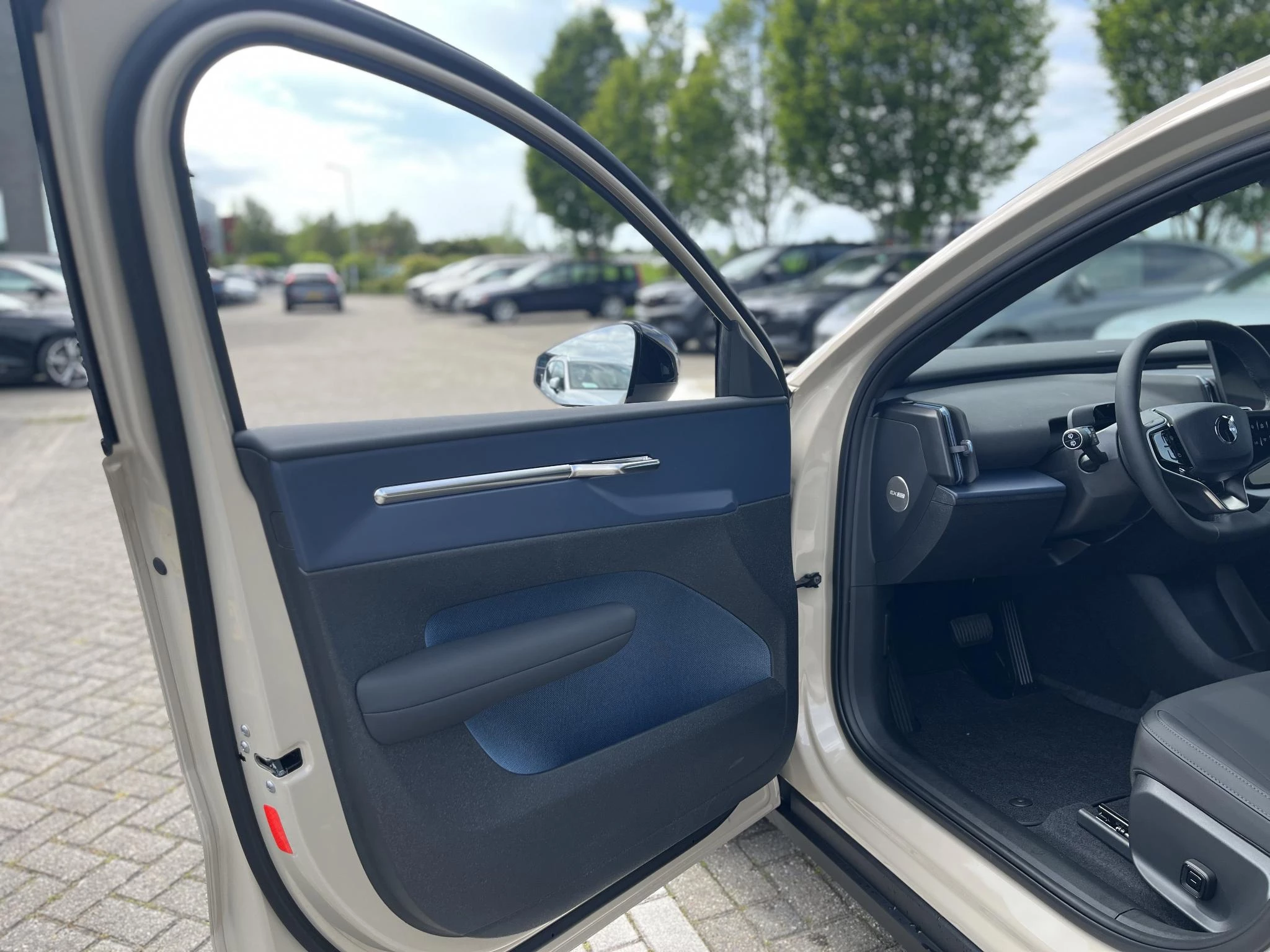 Volvo-EX30-image-5