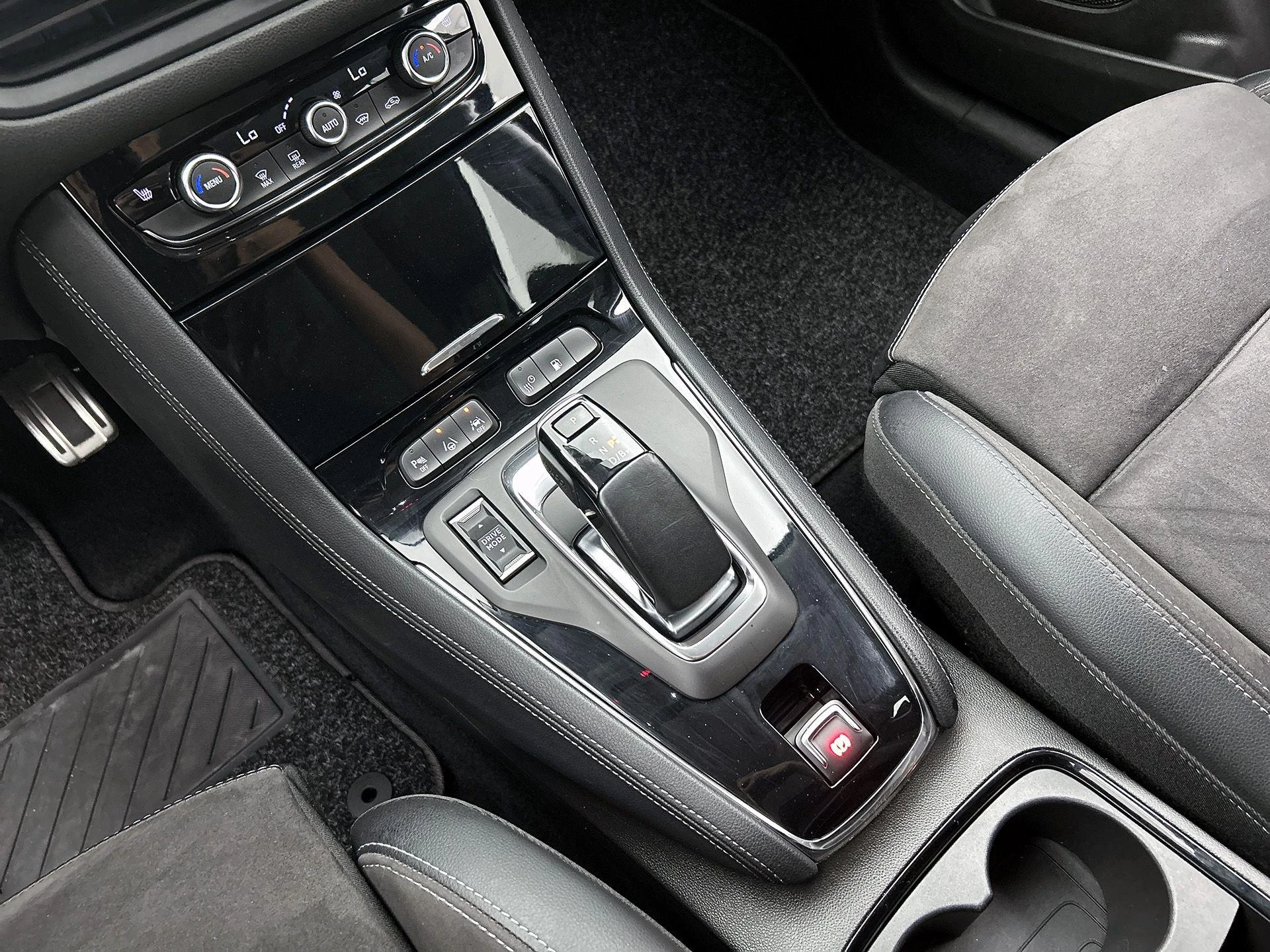 Opel Grandland 1.6 Turbo Plug-In Hybrid 4x4 GSe
