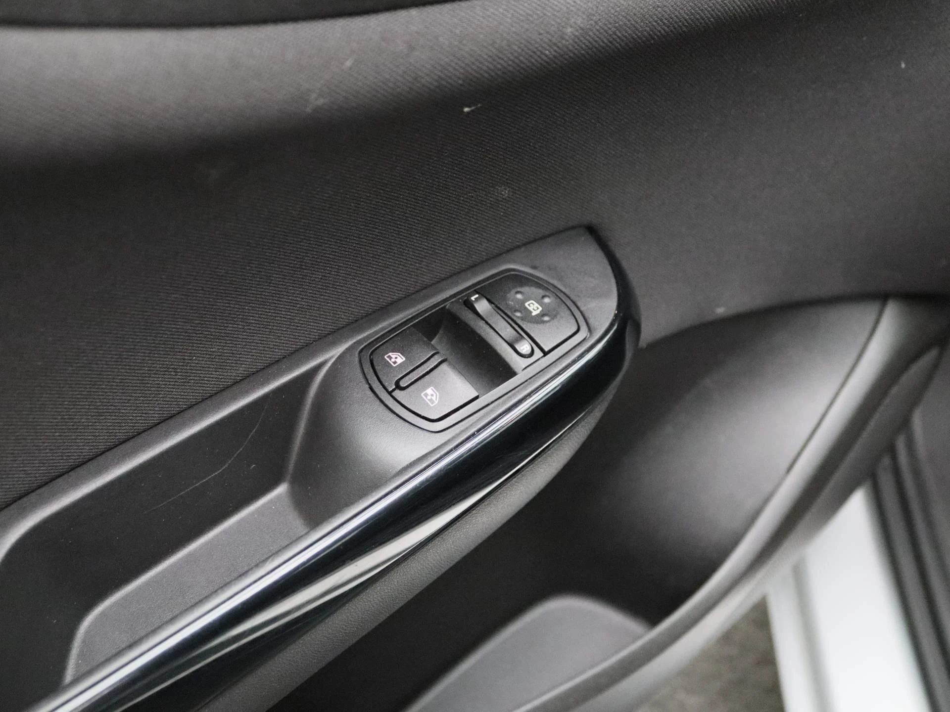 Opel-Corsa-image-10