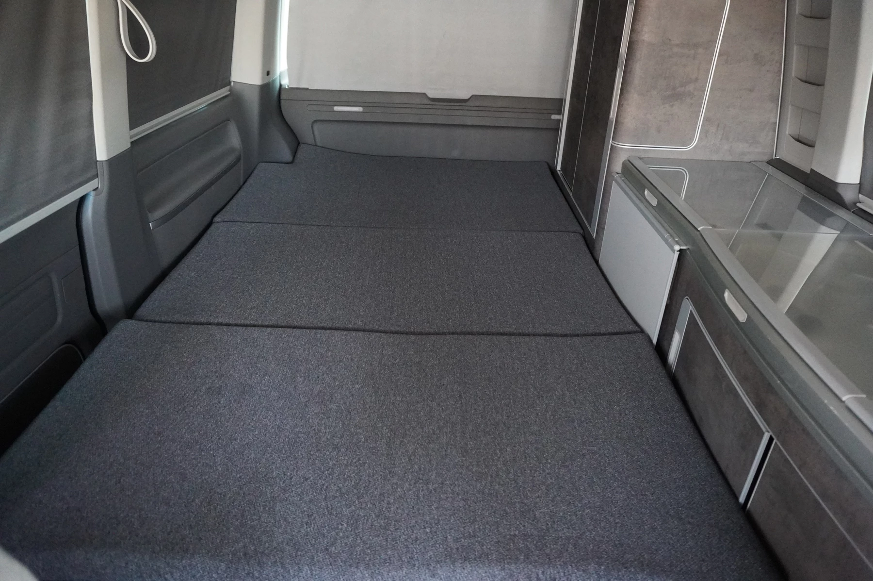 Volkswagen-California-image-15