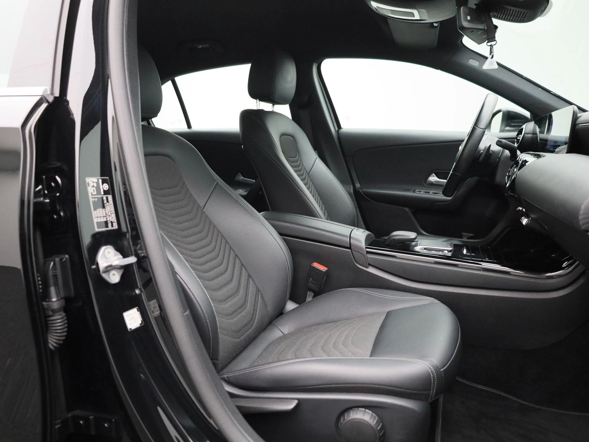 Mercedes-Benz-A-Klasse-image-32