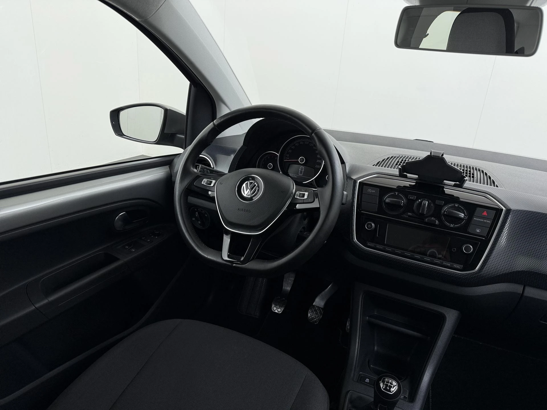 Volkswagen-up!-image-16