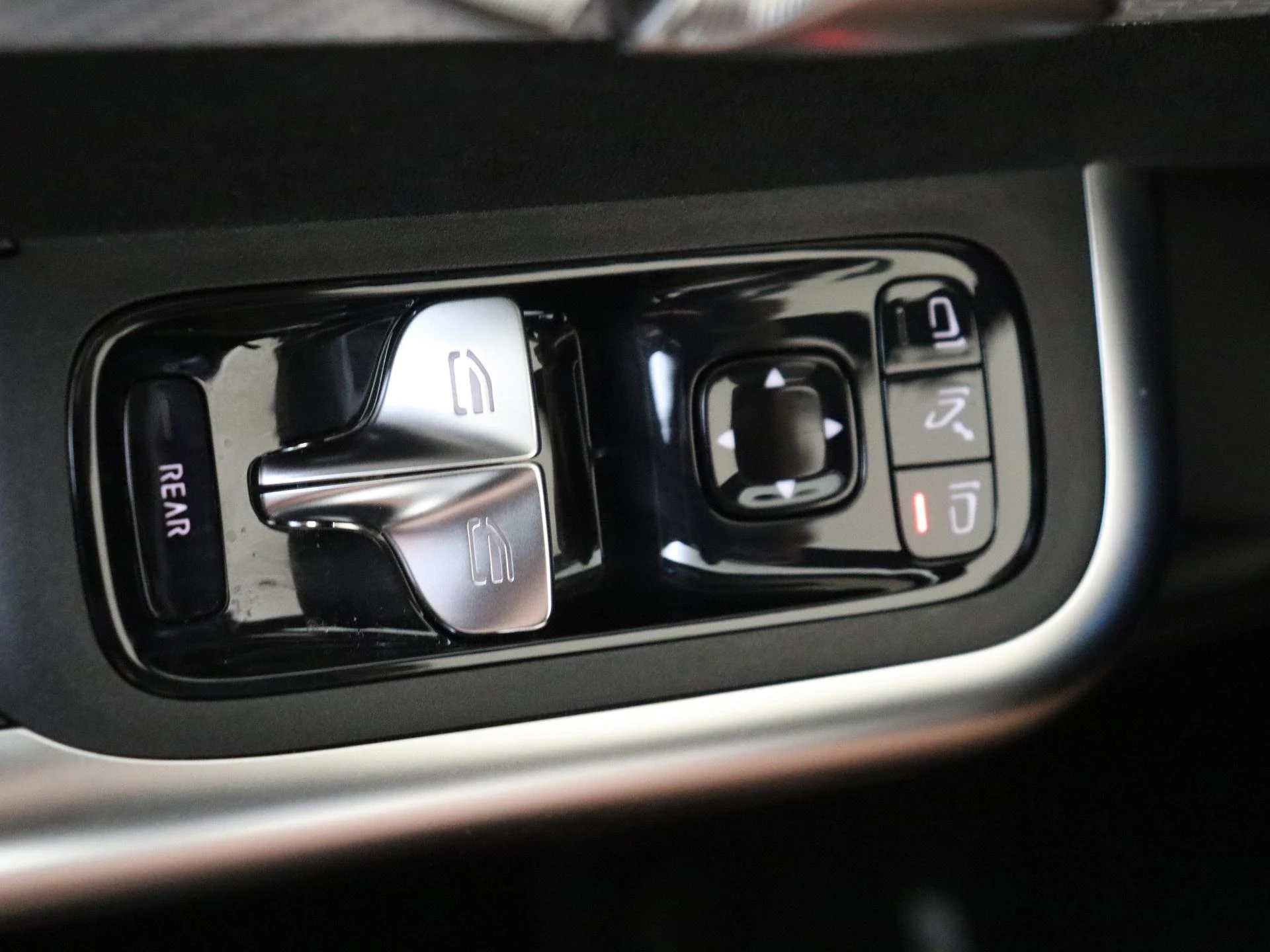 Mercedes-Benz-CLA-image-24