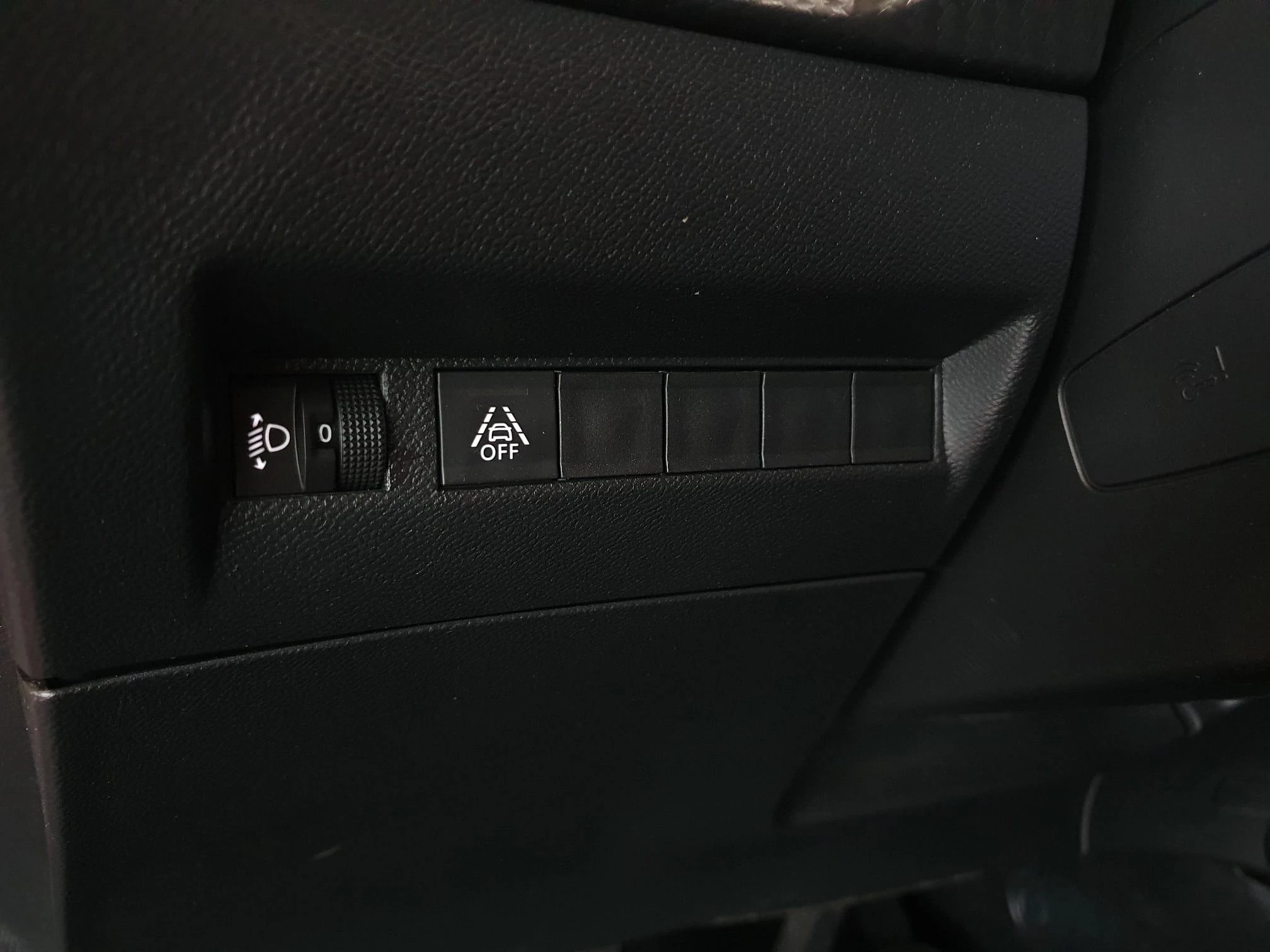 Peugeot-2008-image-8