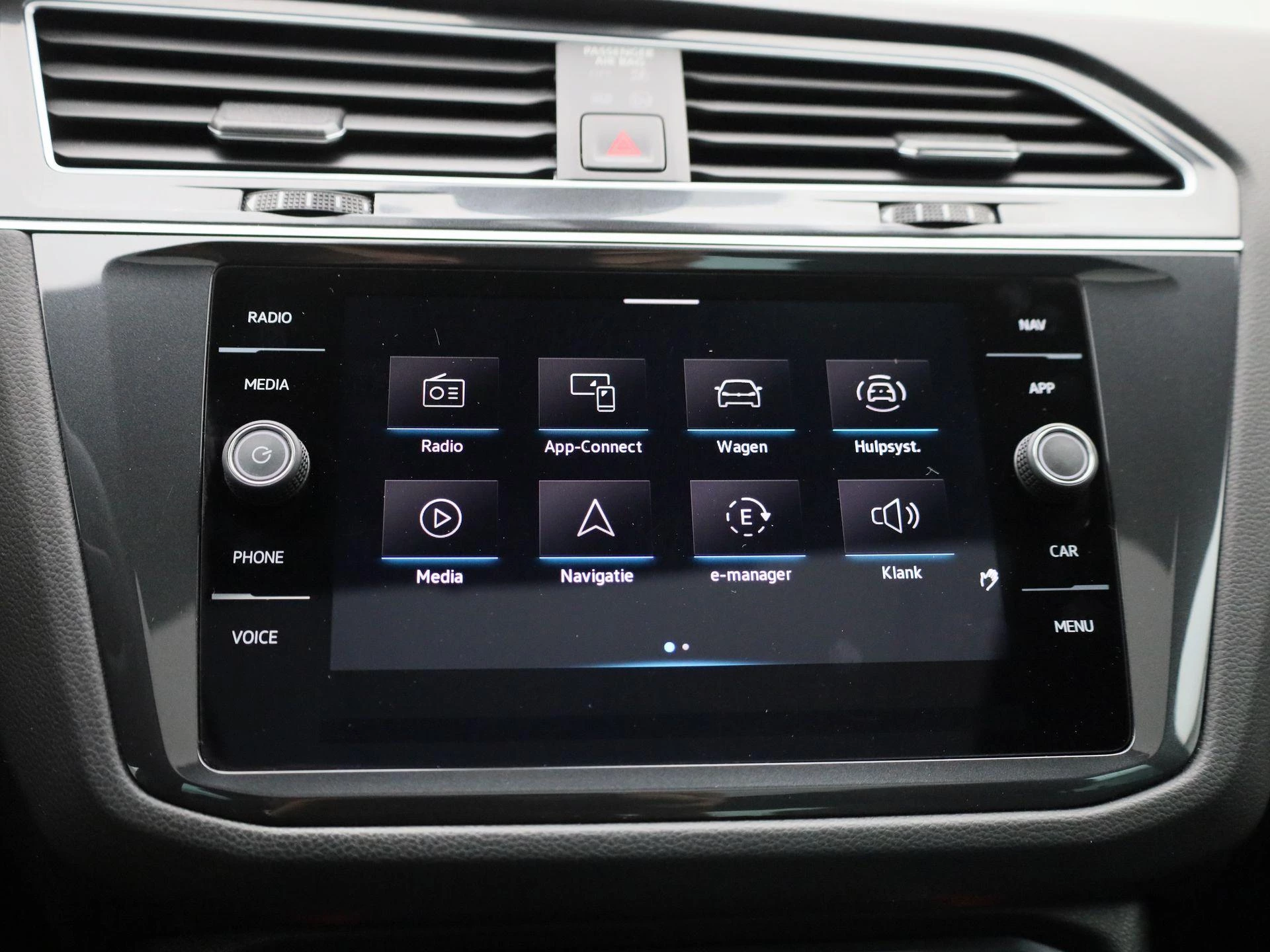 Volkswagen-Tiguan-image-24