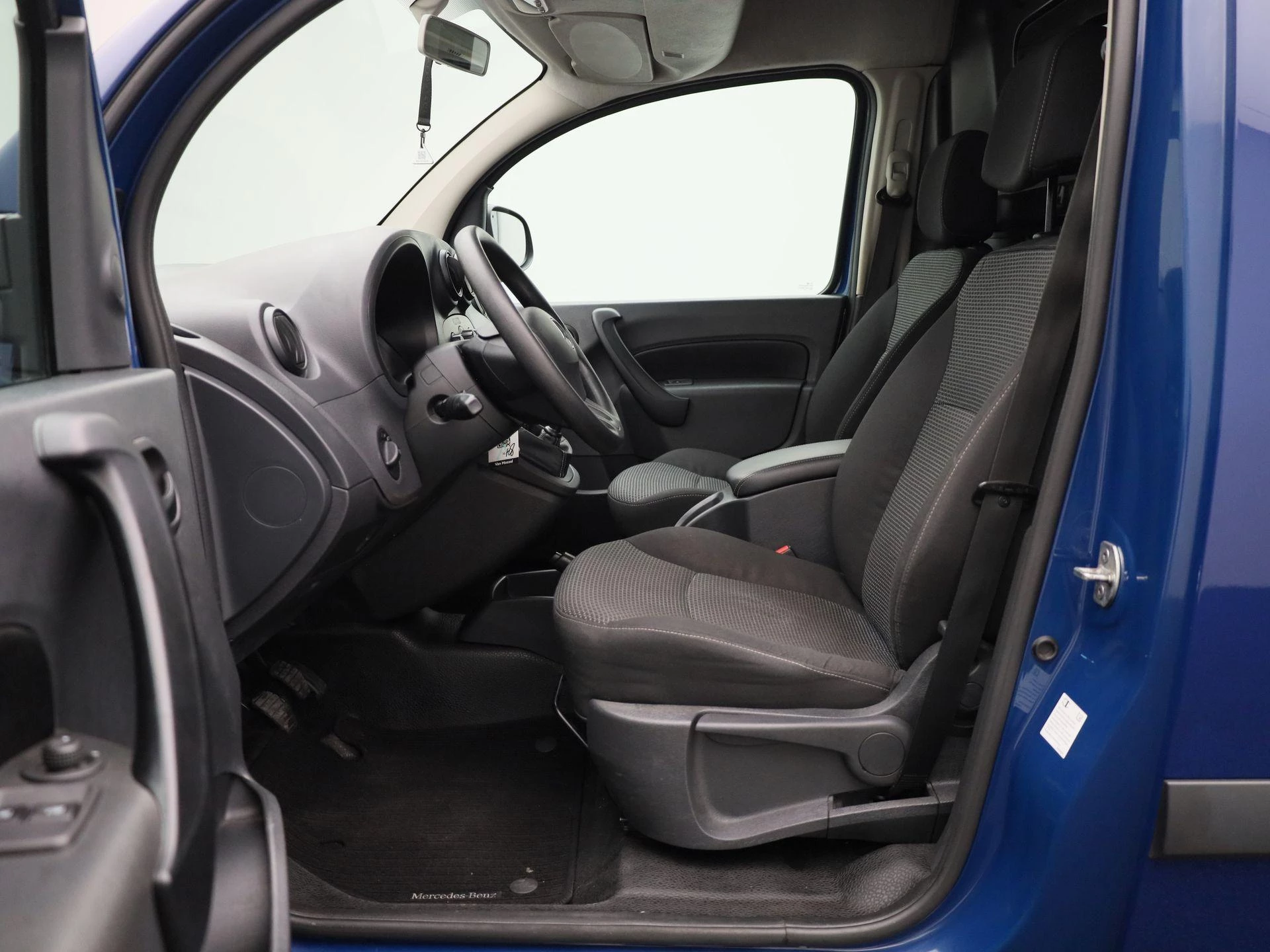 Mercedes-Benz-Citan-image-10