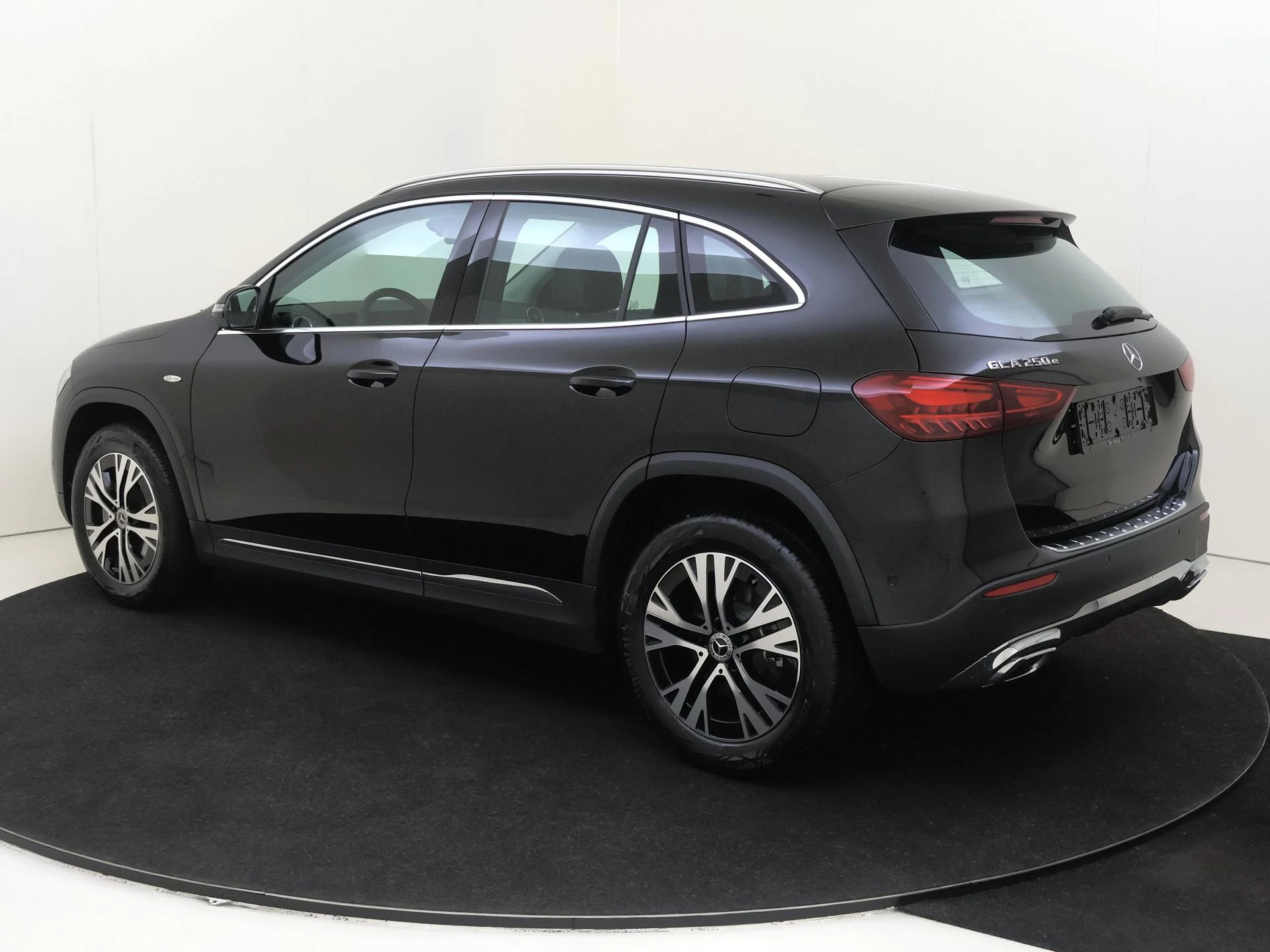Mercedes-Benz GLA 250 e Business Solution Luxury