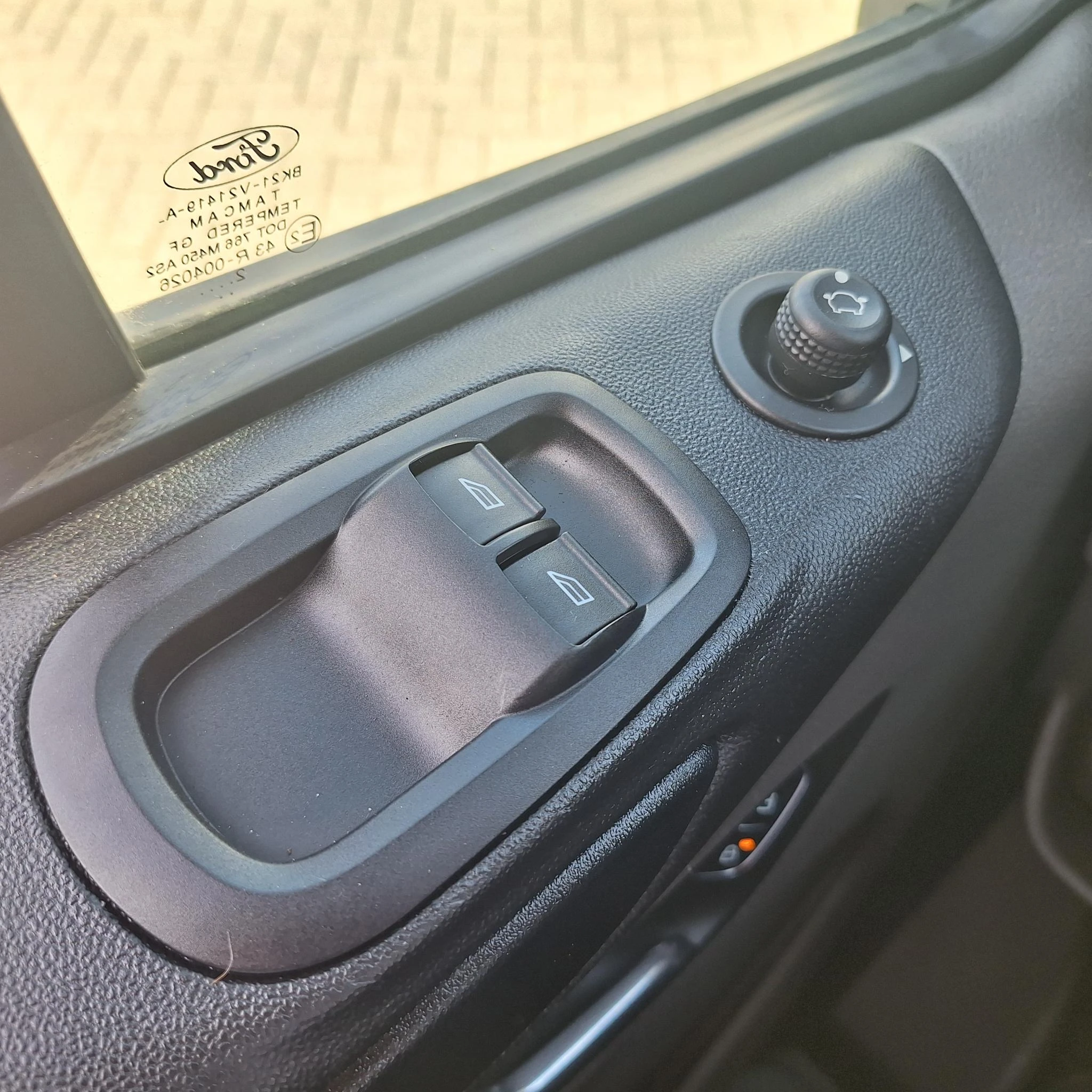 Ford-Transit Custom-image-19