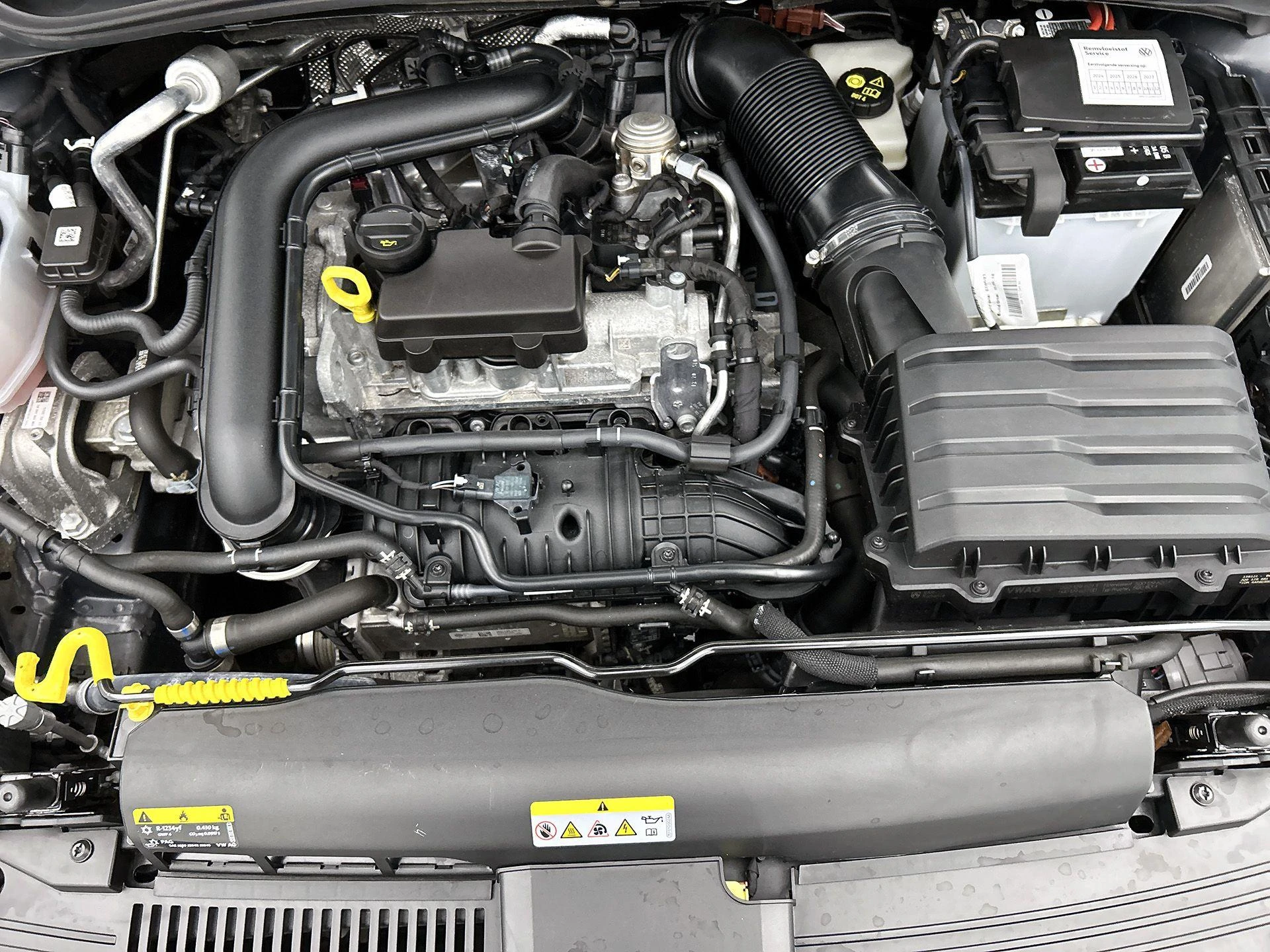 Volkswagen-Polo-image-27