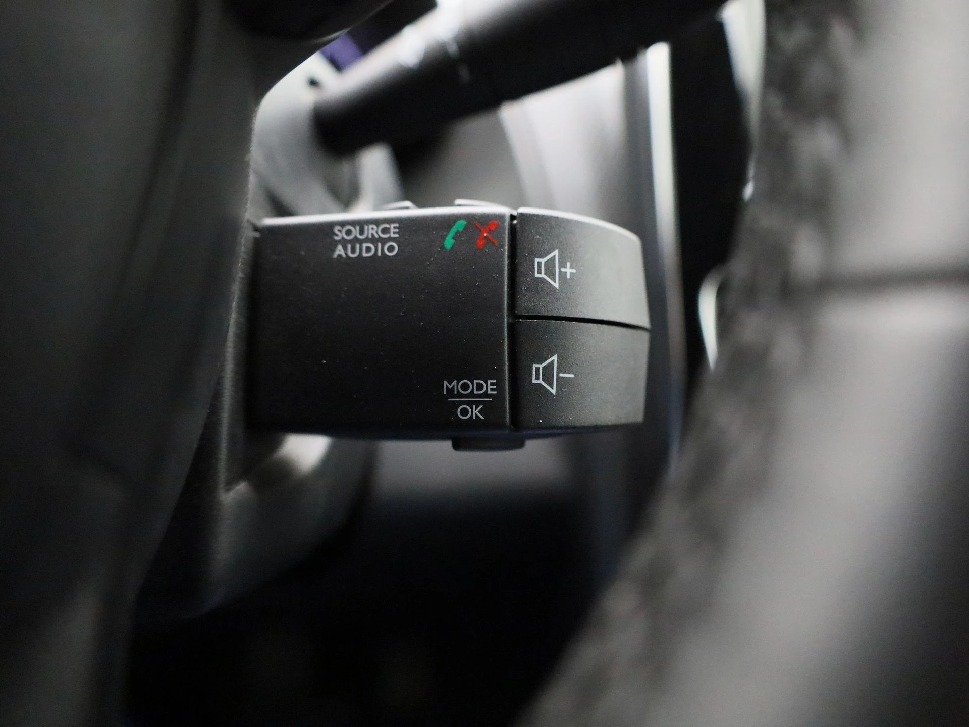 Renault-Clio-image-23