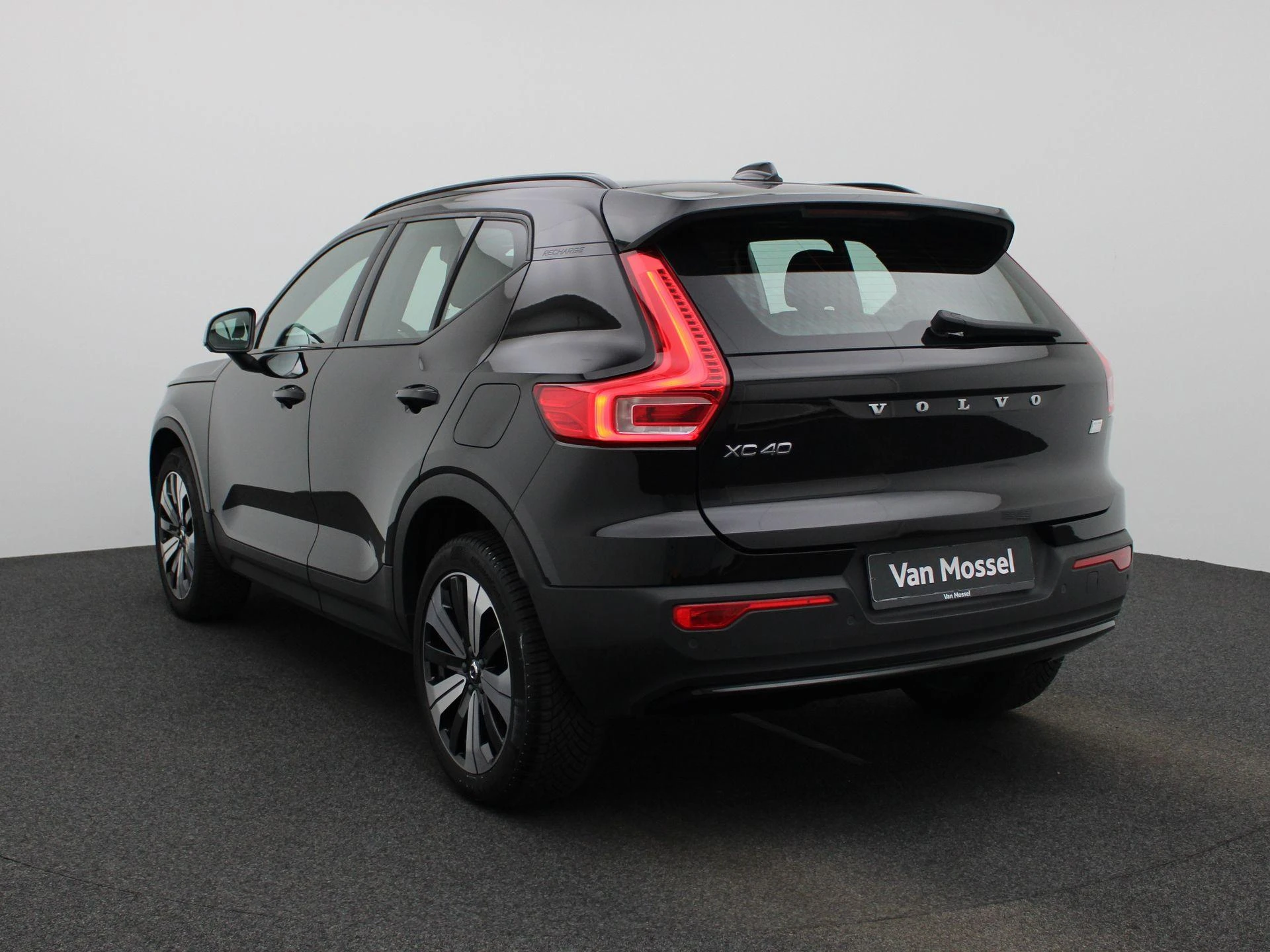 Volvo-XC40-image-3