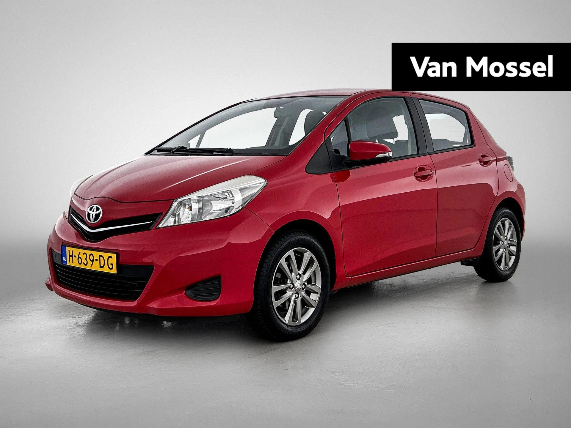 Toyota-Yaris-image-0
