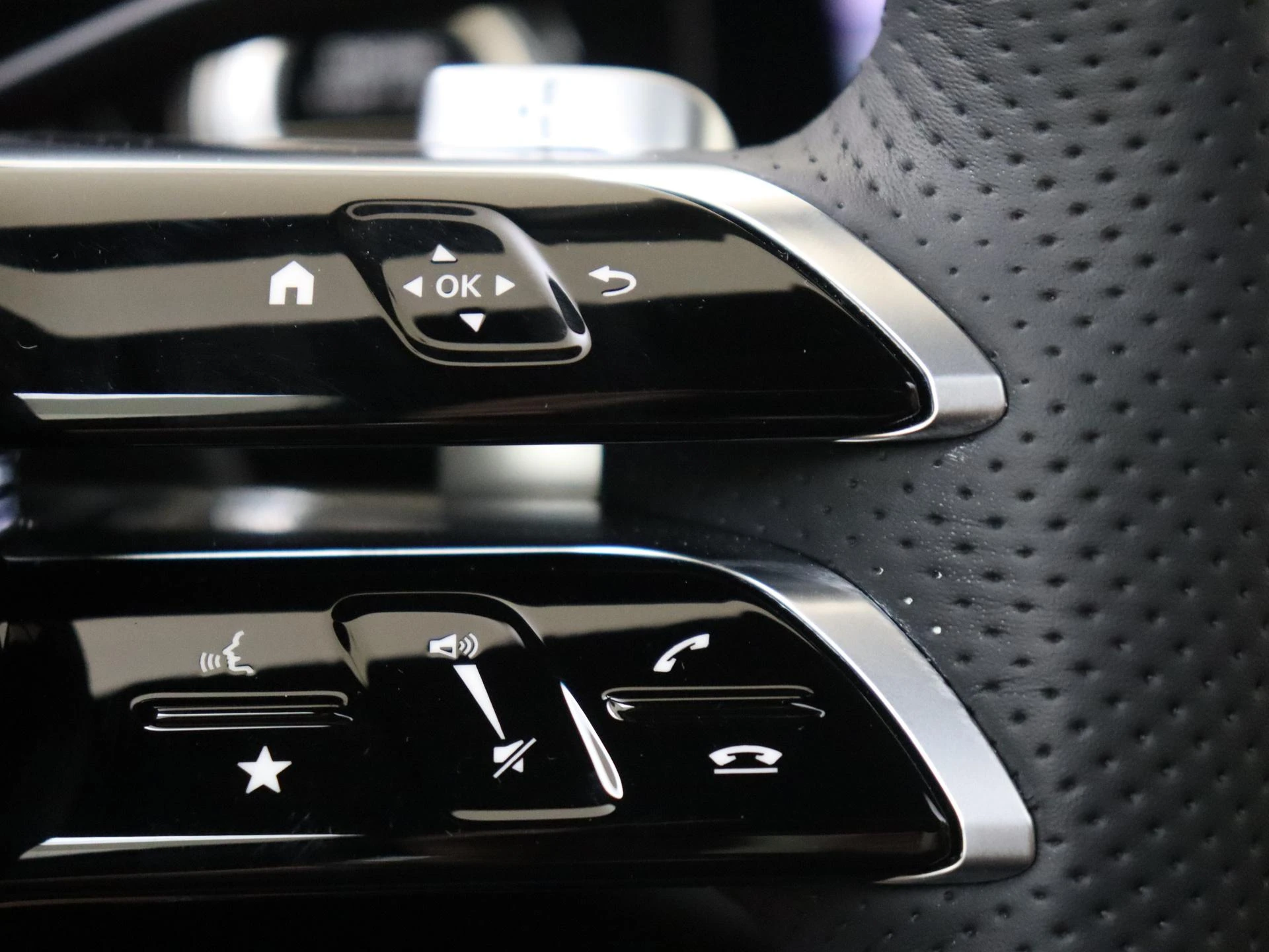 Mercedes-Benz-E-Klasse-image-13