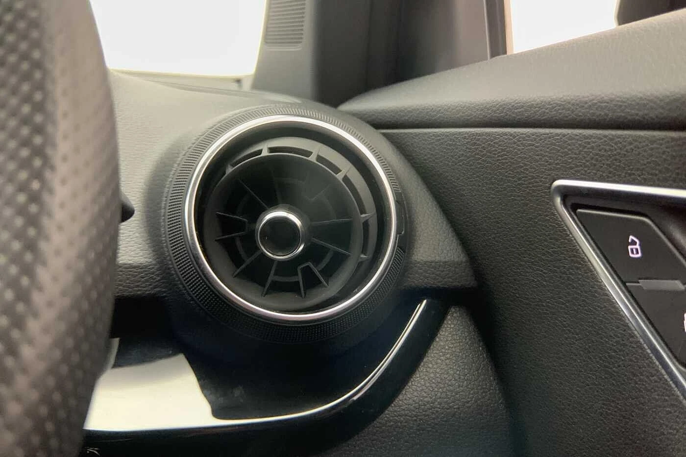 Audi-Q2-image-25