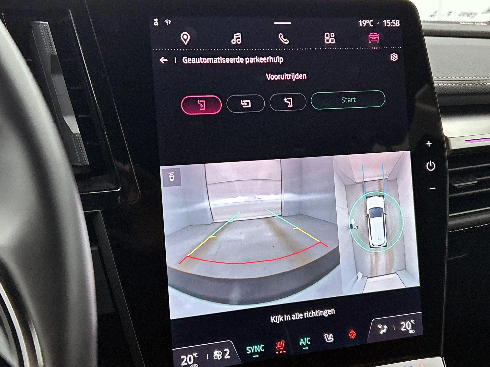 Renault-Megane E-Tech-image-11