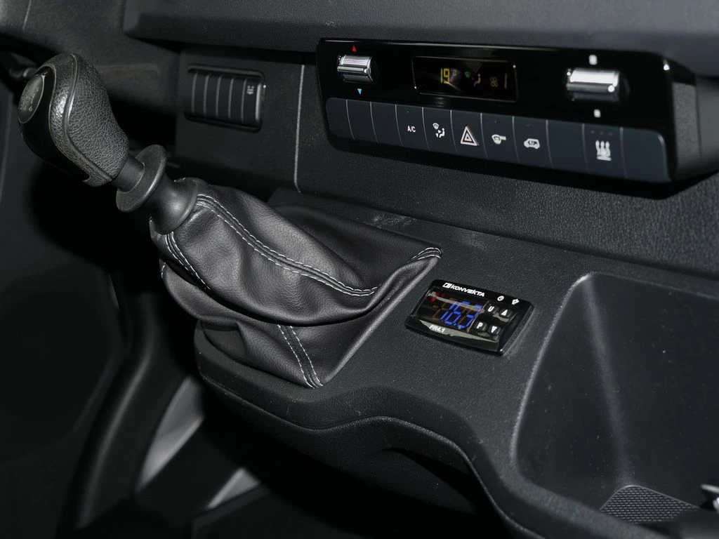 Mercedes-Benz-Sprinter 315-image-10