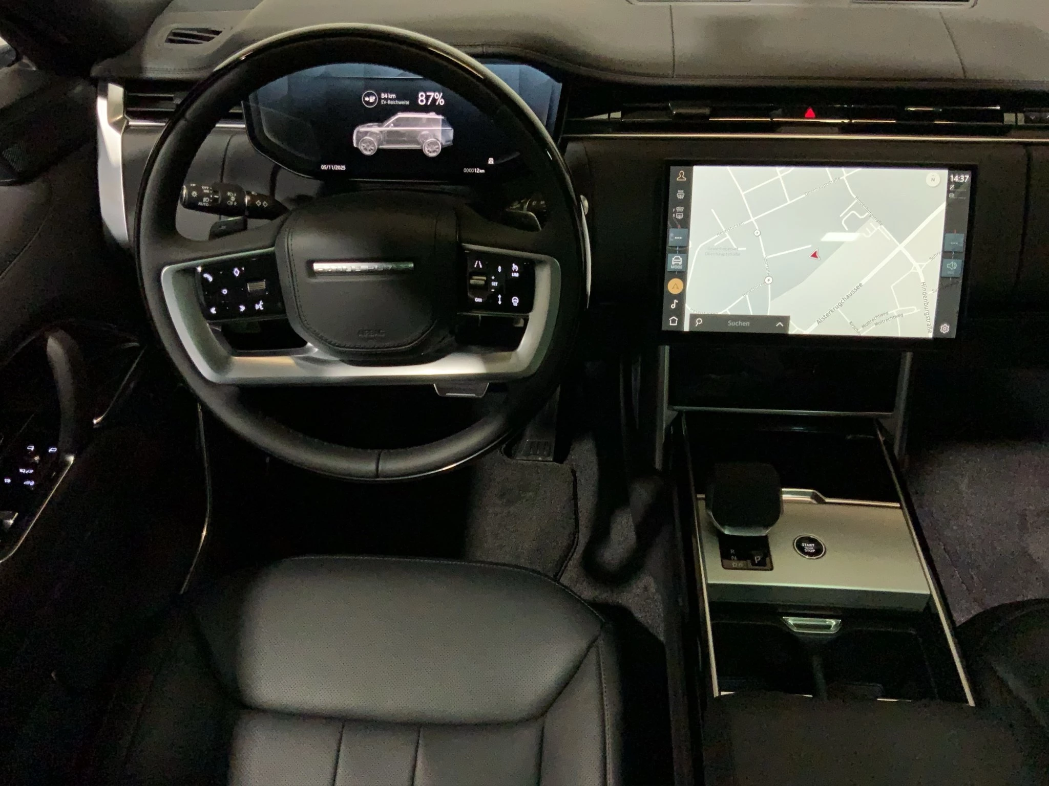 Land Rover-Range Rover-image-11