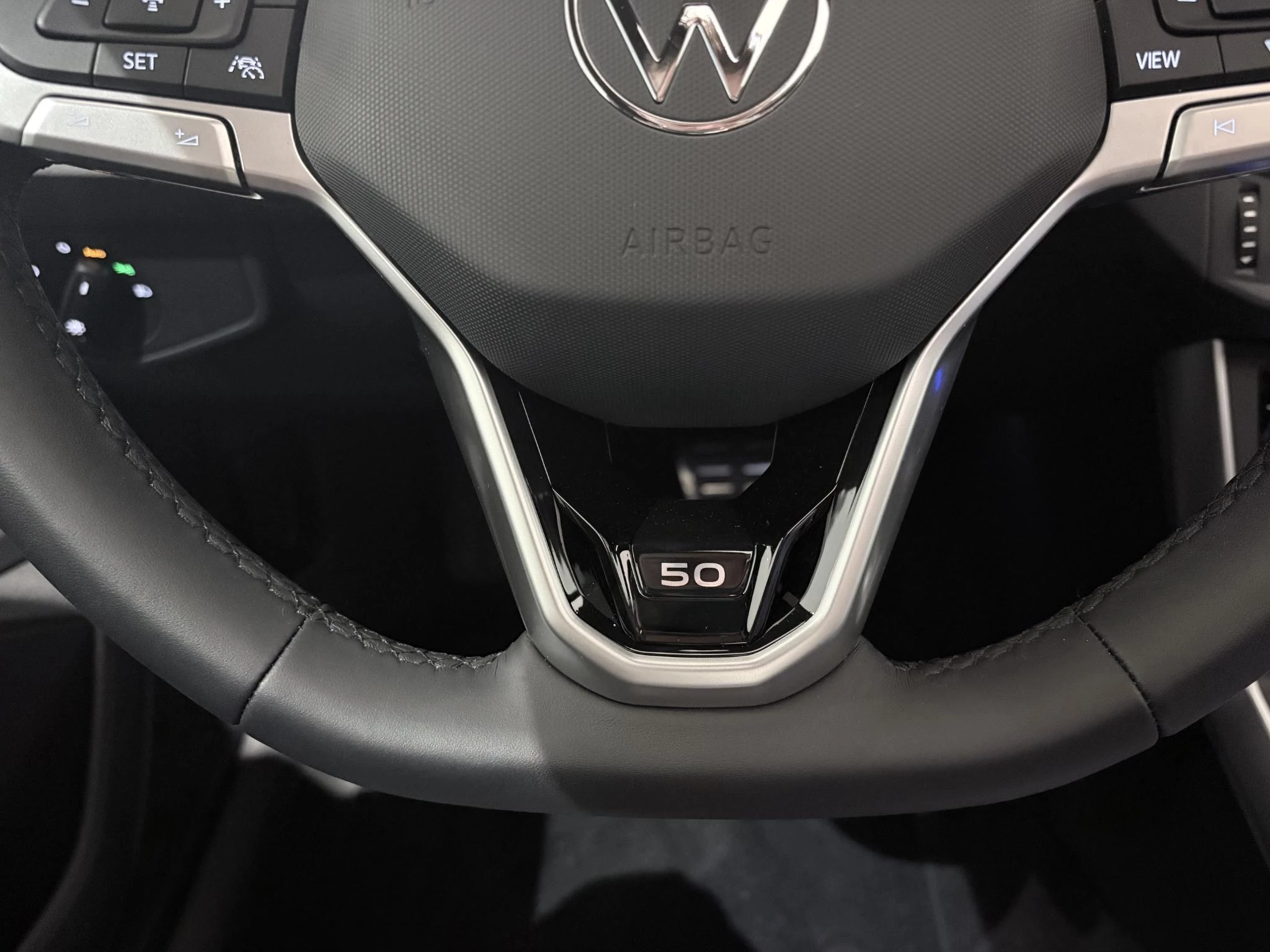 Volkswagen-Polo-image-19