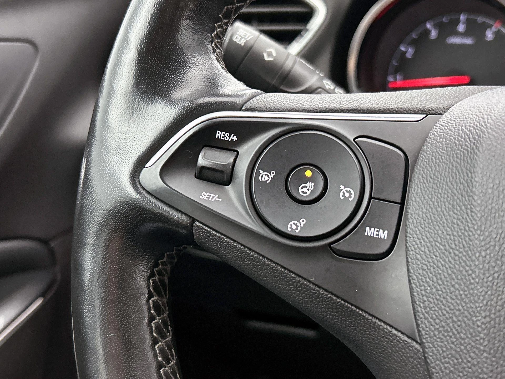 Opel-Grandland X-image-5