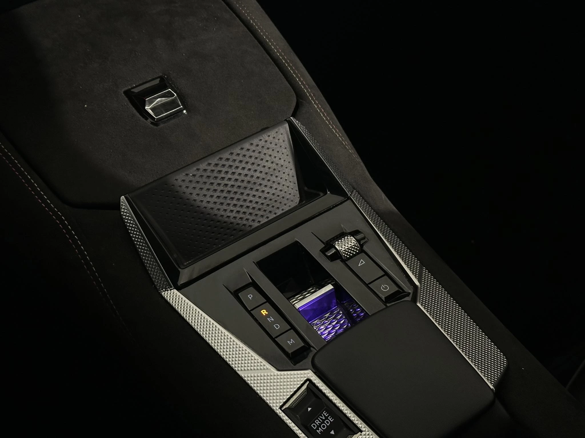 DS-DS 4-image-17