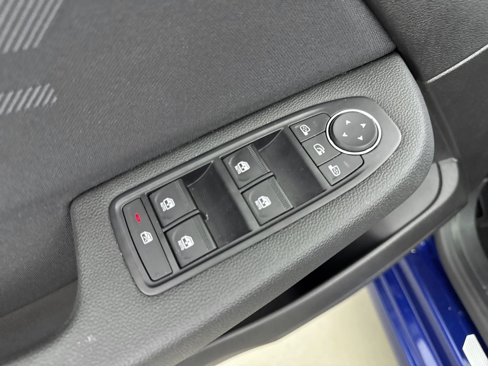 Renault-Clio-image-12