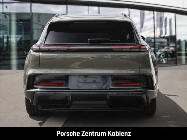 Porsche Cayenne Electric -