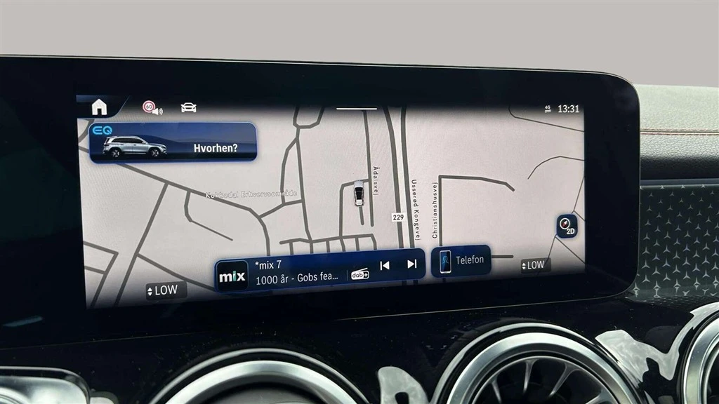 Mercedes-Benz-EQB-image-16