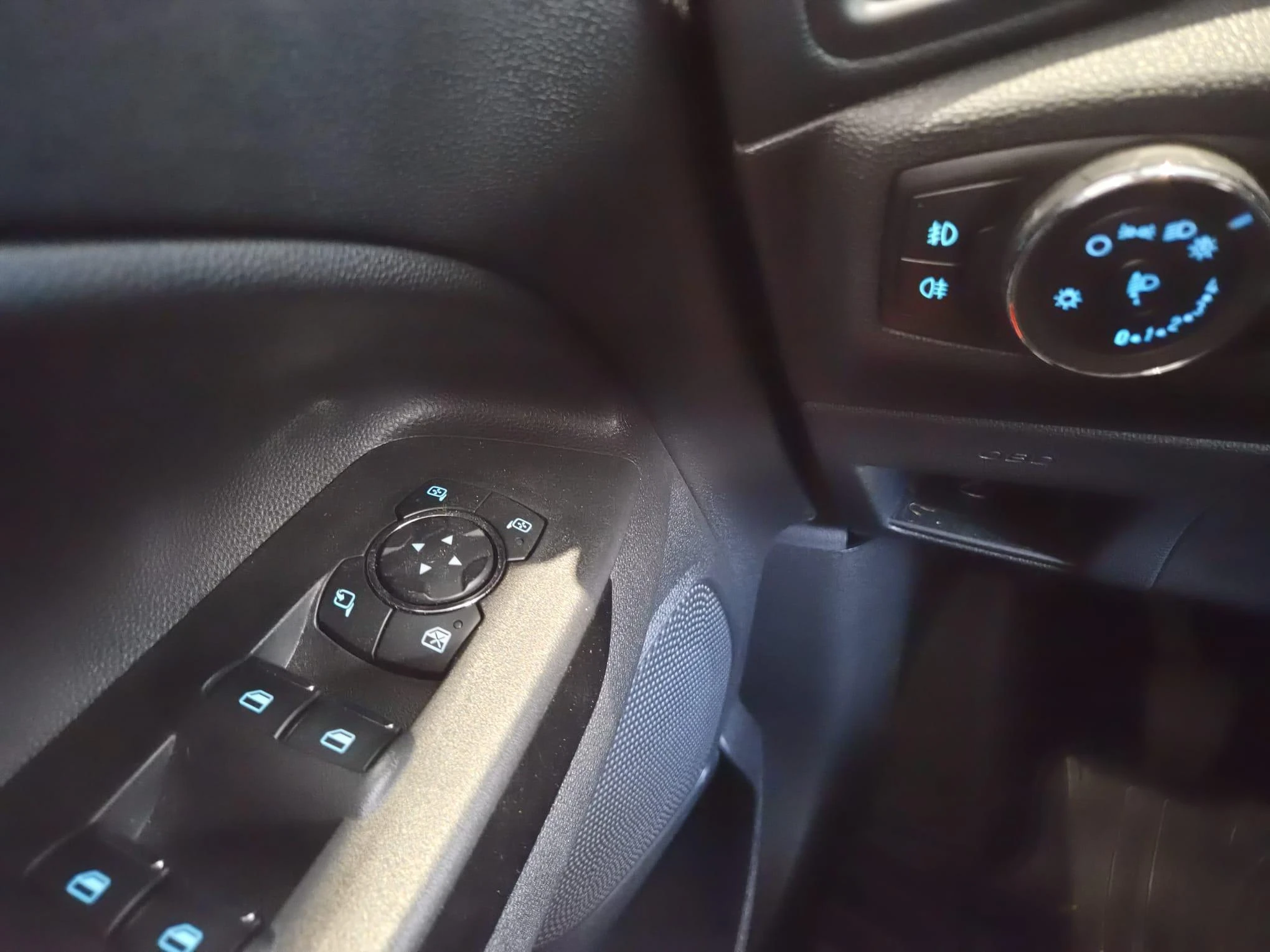 Ford-EcoSport-image-12