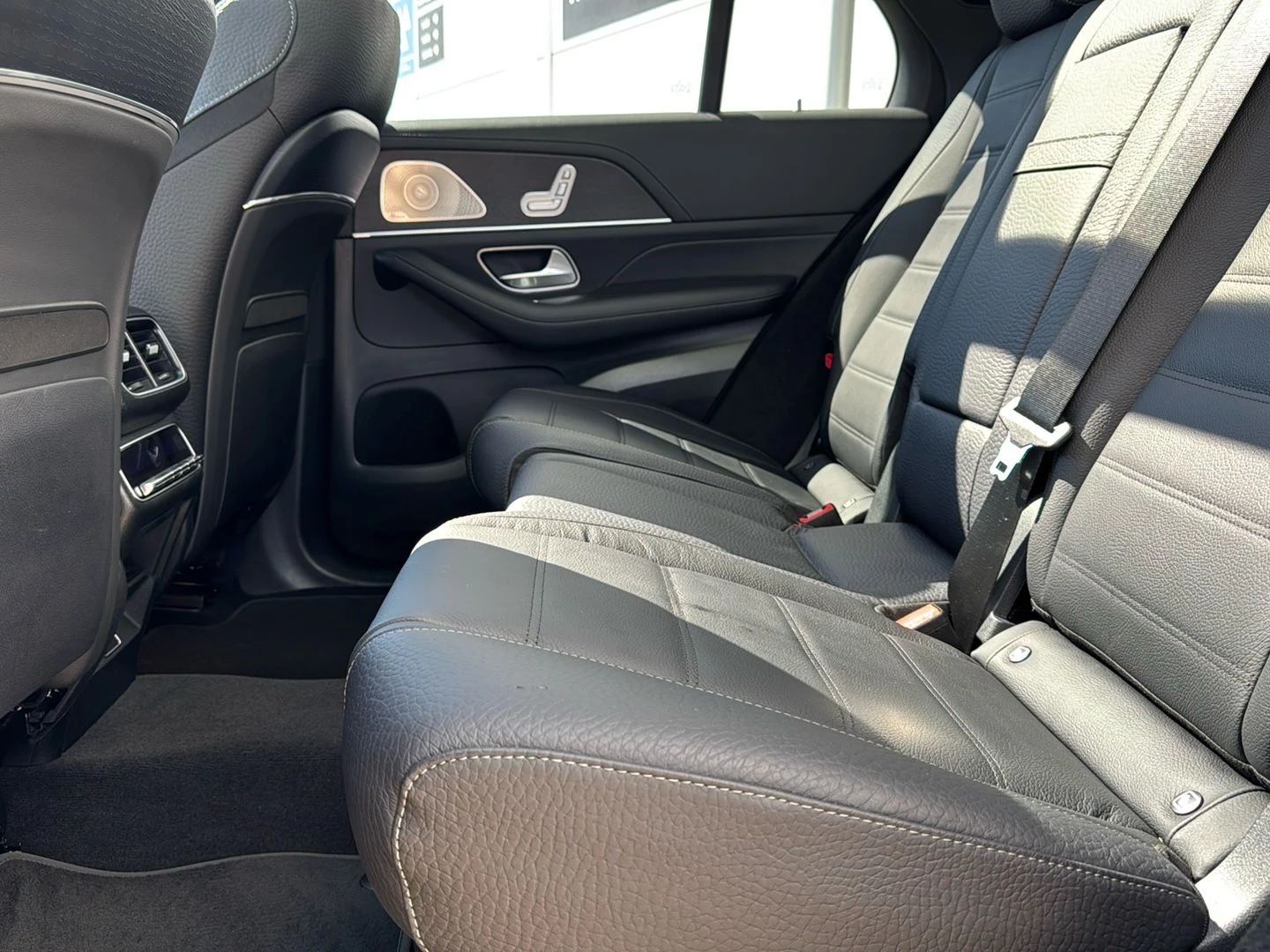 Mercedes-Benz-GLE-image-6