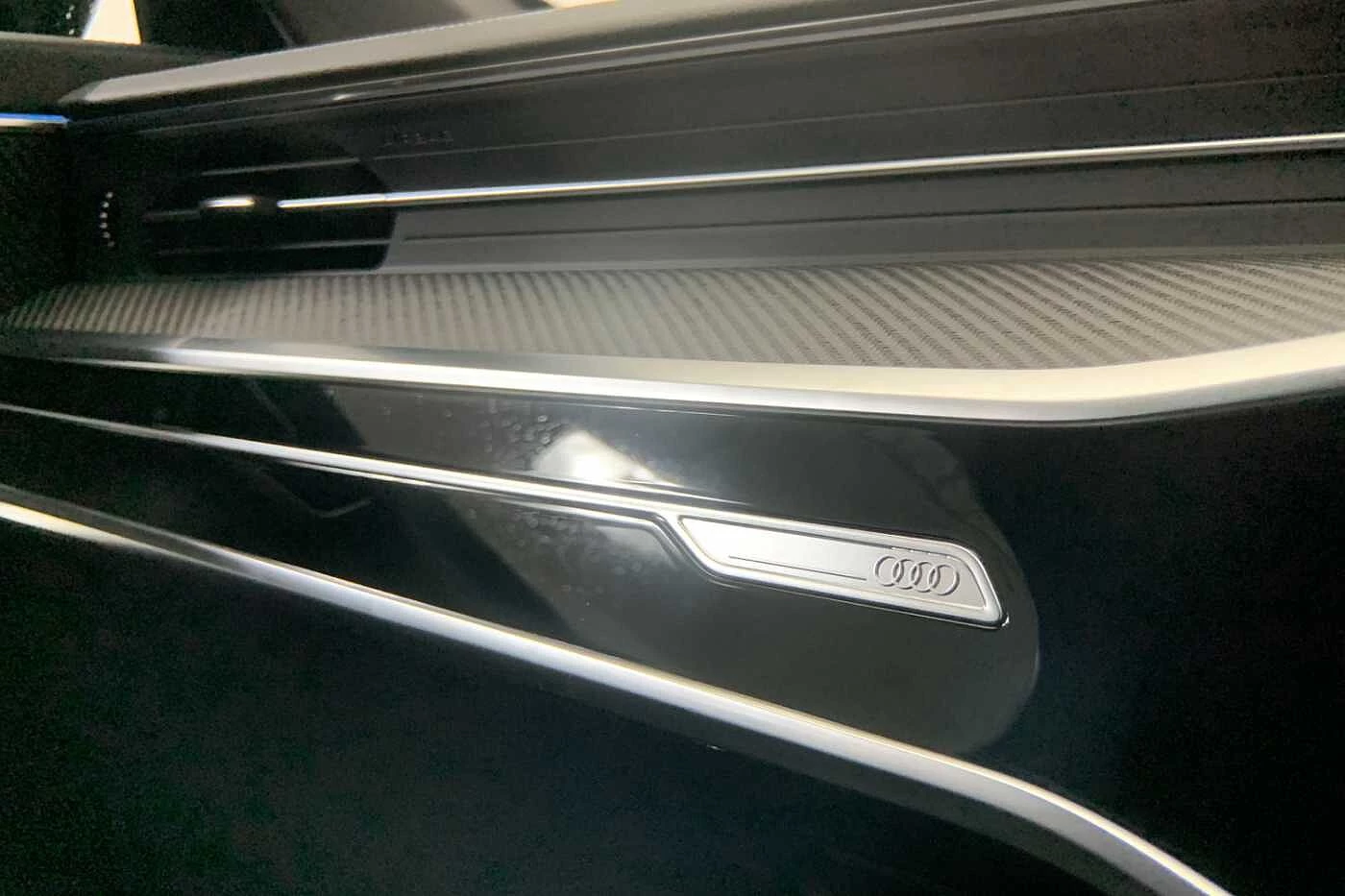 Audi-A6-image-18