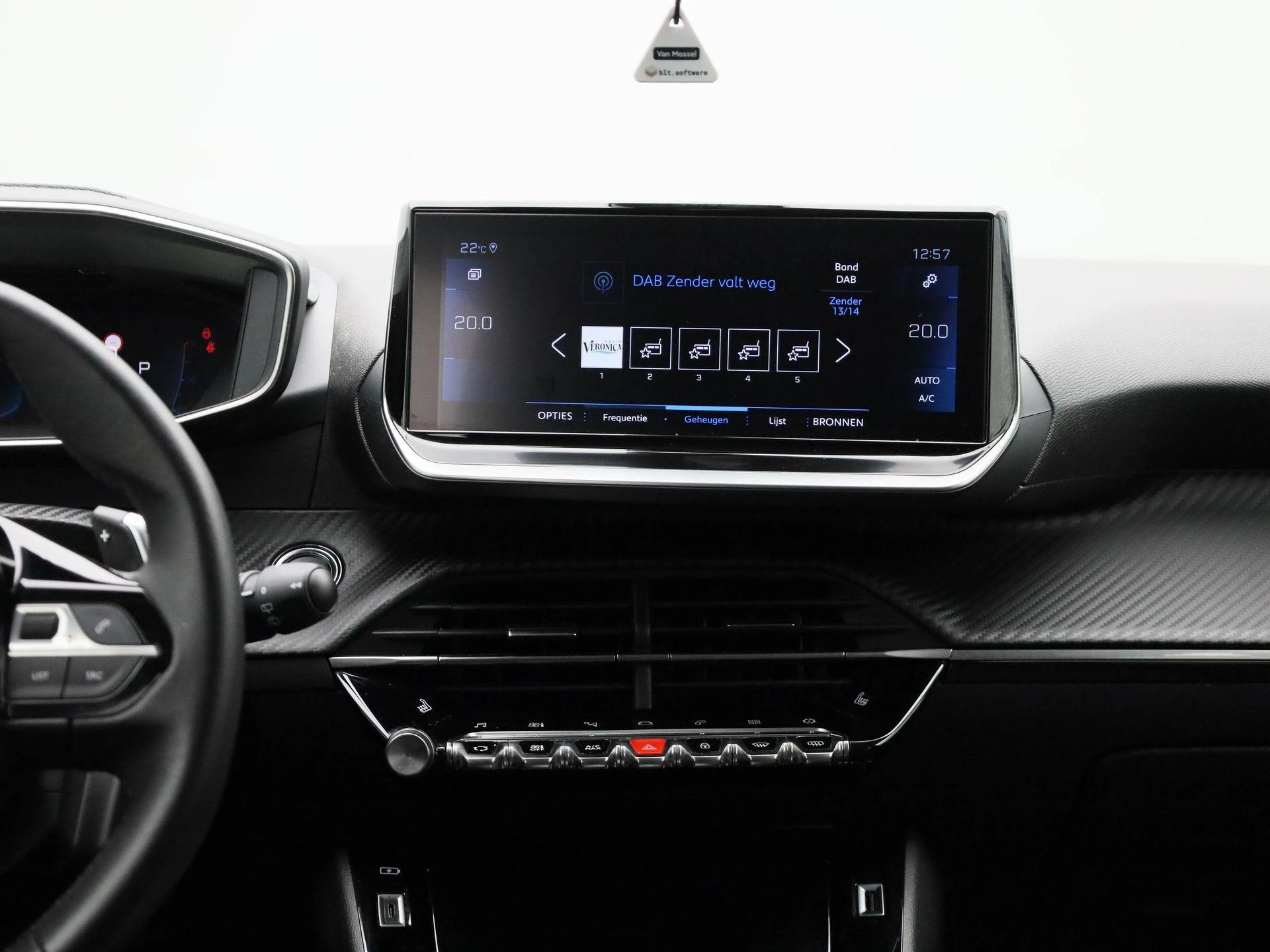 Peugeot-2008-image-8