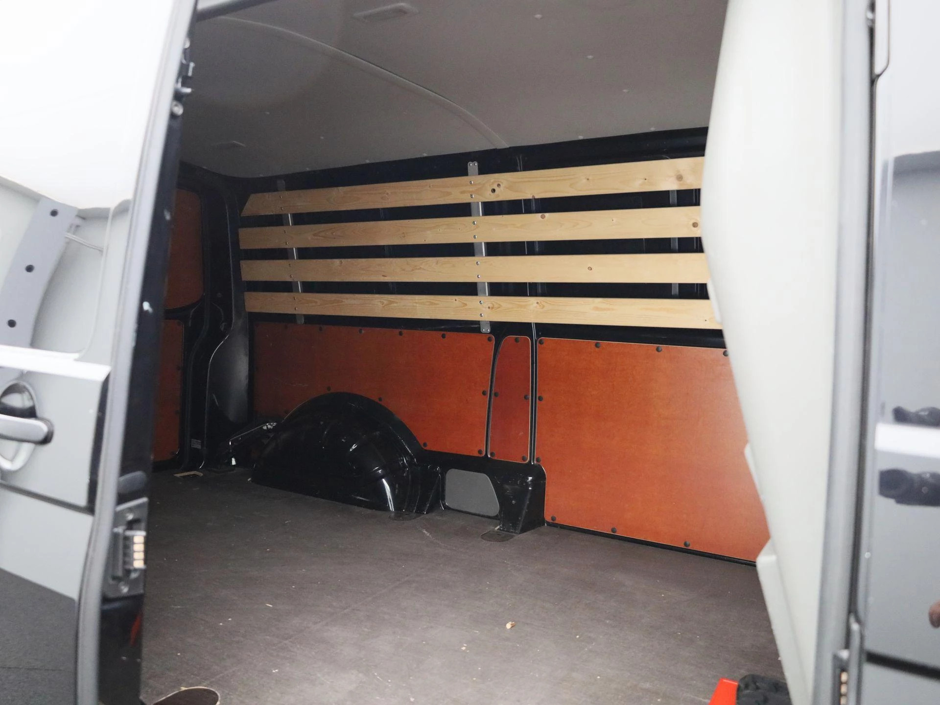 Volkswagen Transporter 2.0 TDI L2H1 110PK