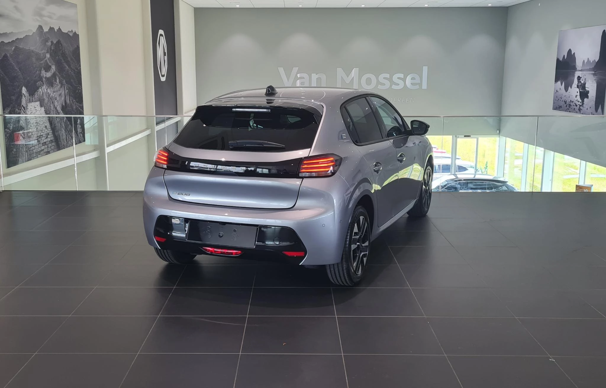 Peugeot e-208