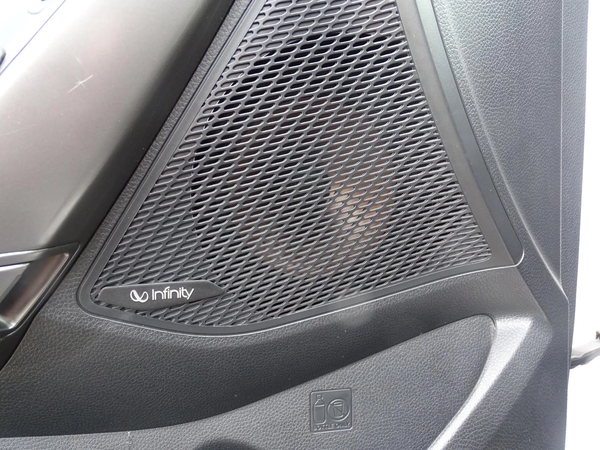 Hyundai-Santa Fe-image-25