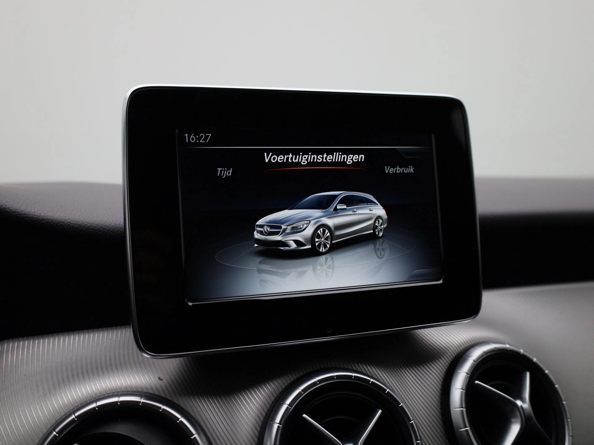 Mercedes-Benz CLA Shooting Brake 180 Ambition